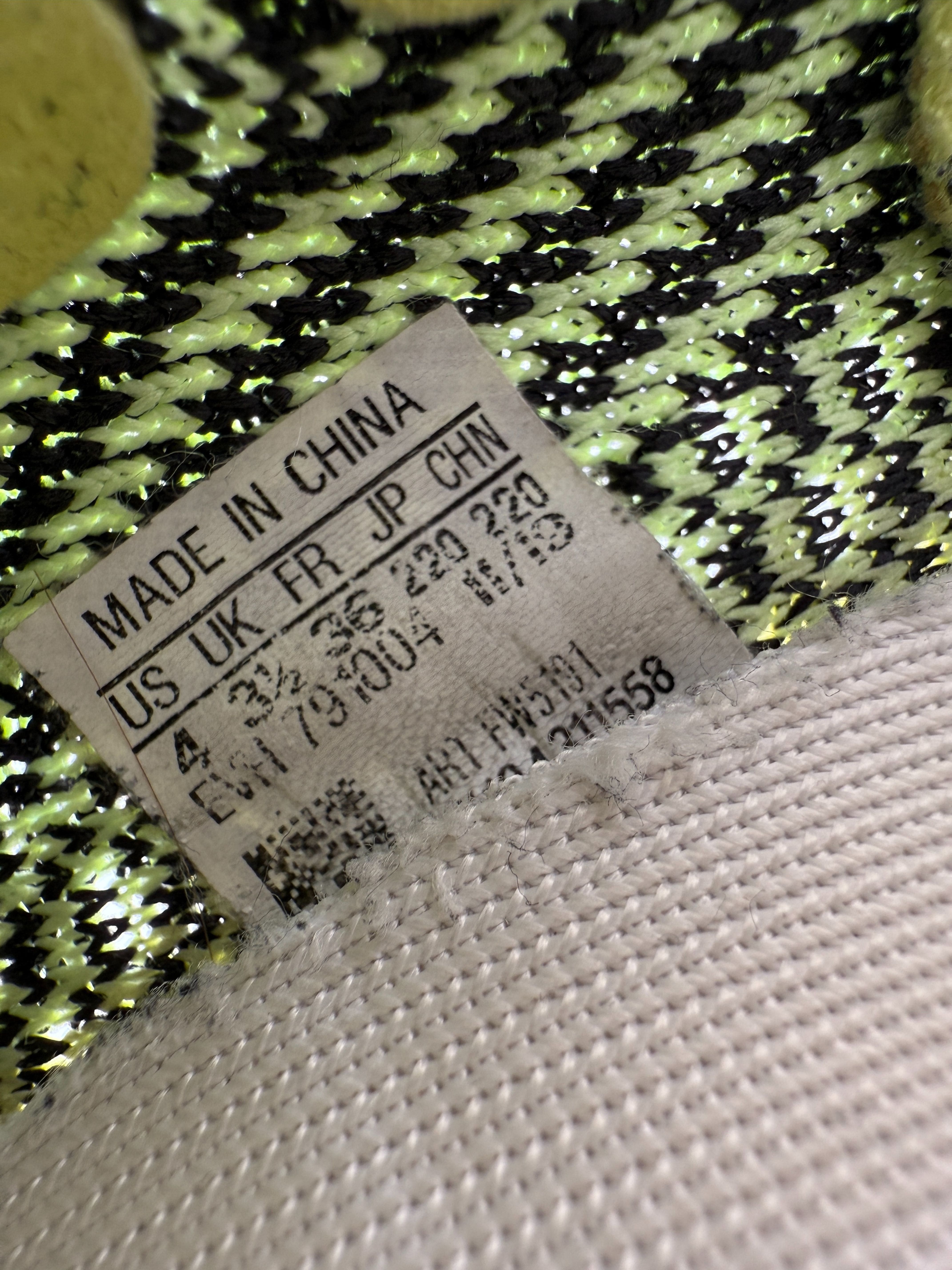 WOMEN'S Yeezy 350 V2 YeezReel - Green