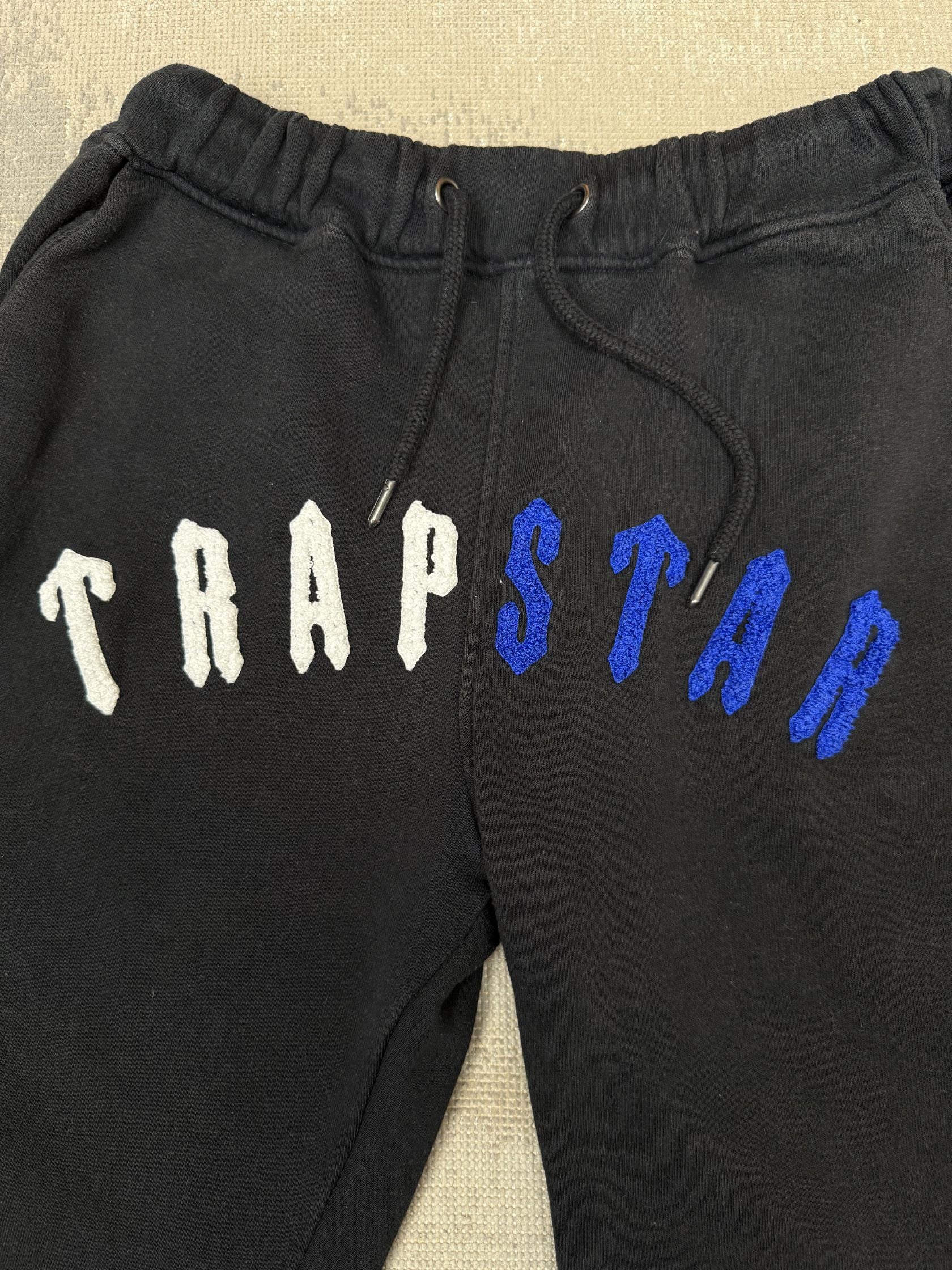 Trapstar Irongate T-Shirt & Shorts Set - Black Trapstar