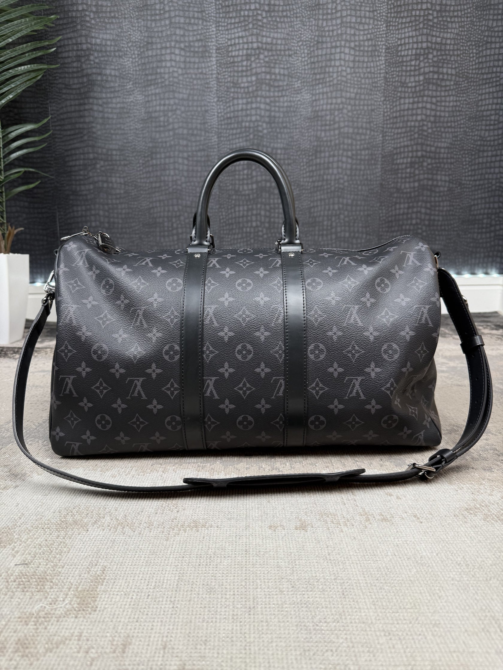 Louis Vuitton 45 Keepal Bag - Grey Louis Vuitton