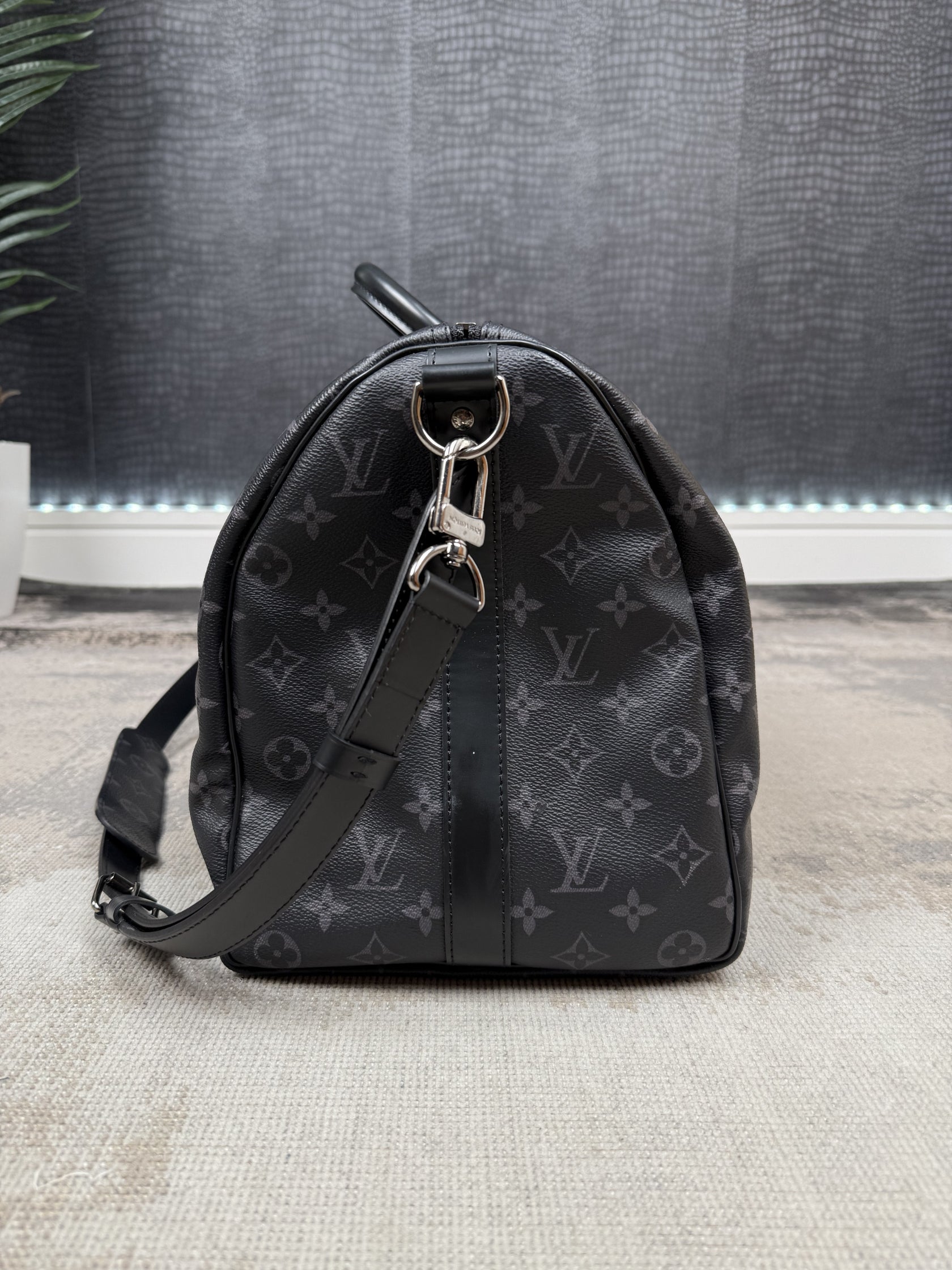 Louis Vuitton 45 Keepal Bag - Grey Louis Vuitton
