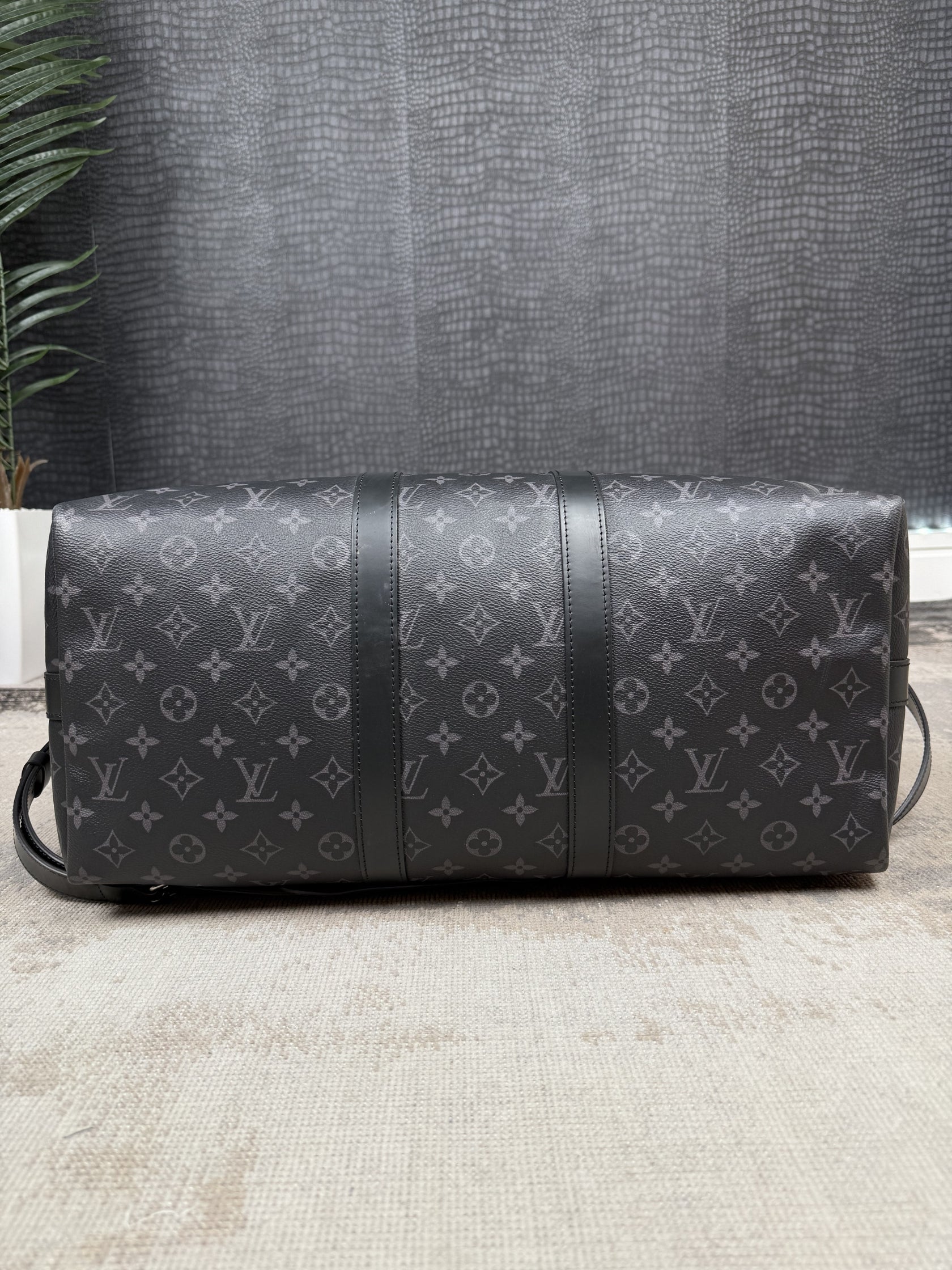 Louis Vuitton 45 Keepal Bag - Grey Louis Vuitton