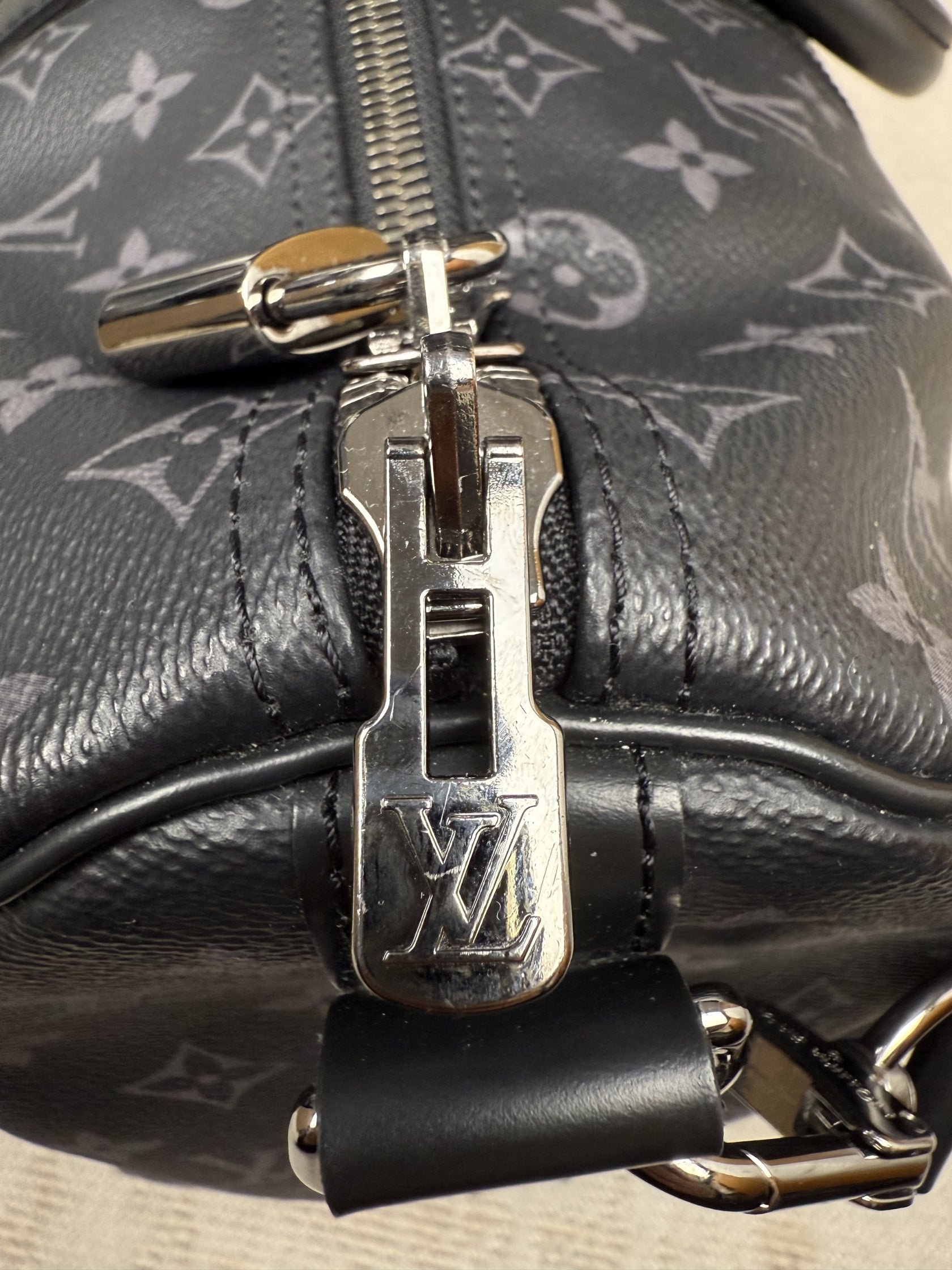 Louis Vuitton 45 Keepal Bag - Grey Louis Vuitton