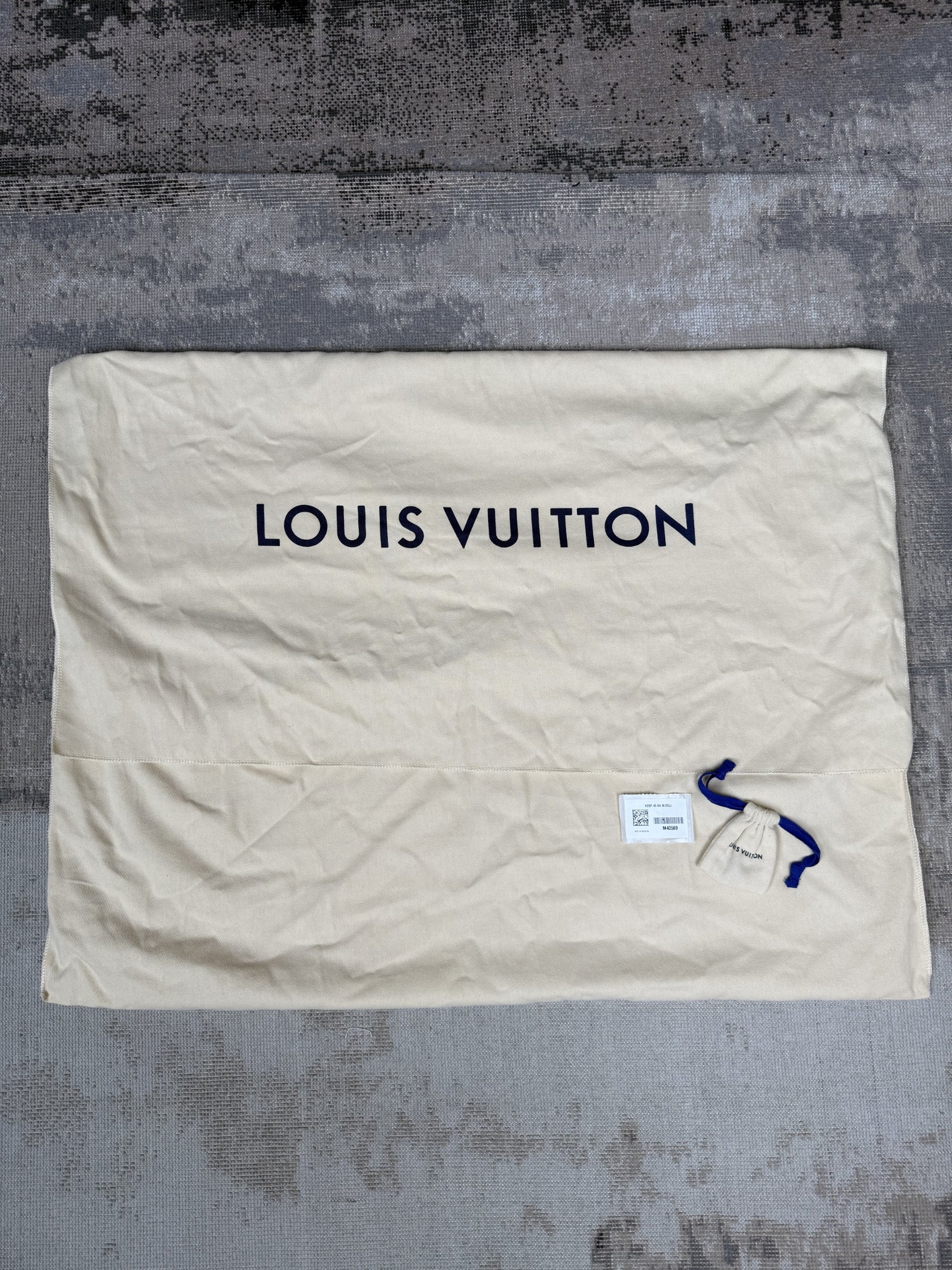 Louis Vuitton 45 Keepal Bag - Grey Louis Vuitton