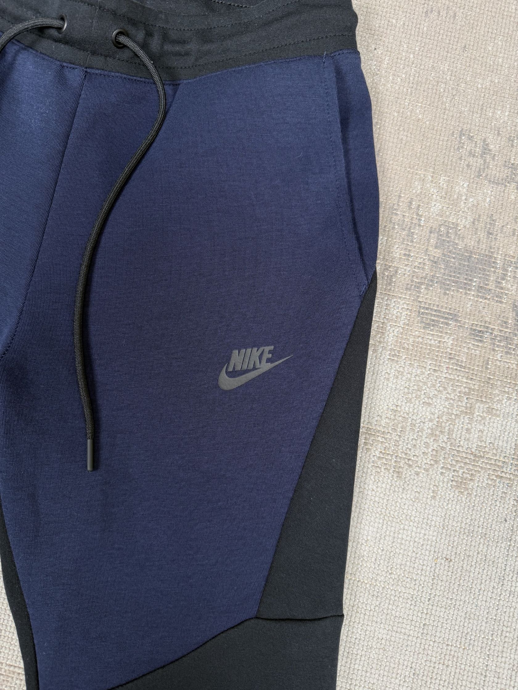 Nike Tech Tracksuit - Black / Navy Nike