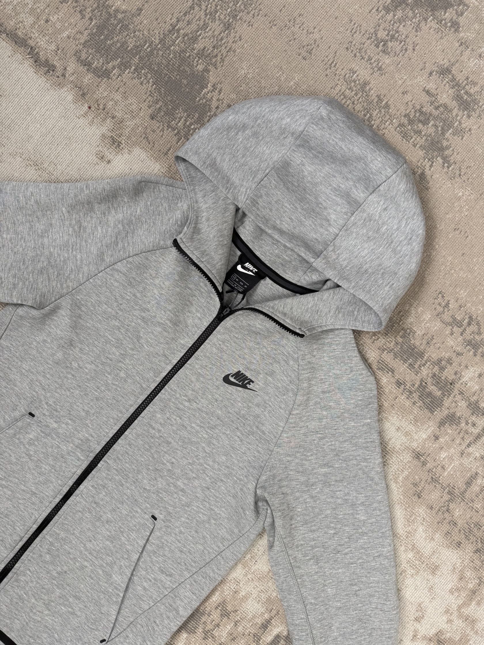 Nike Tech Tracksuit - Grey Nike