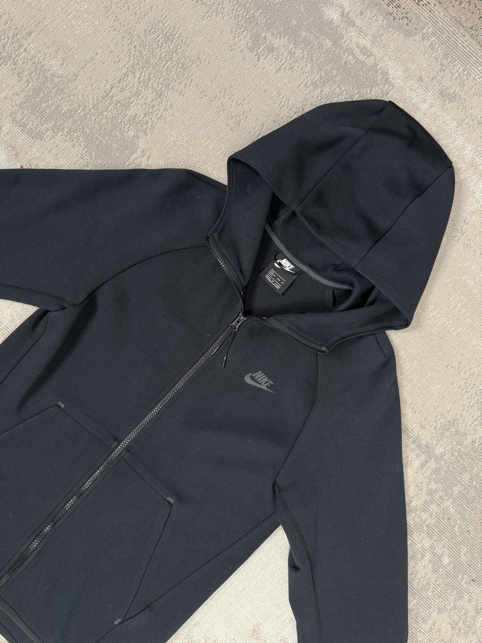 Nike Tech Tracksuit - Black Nike