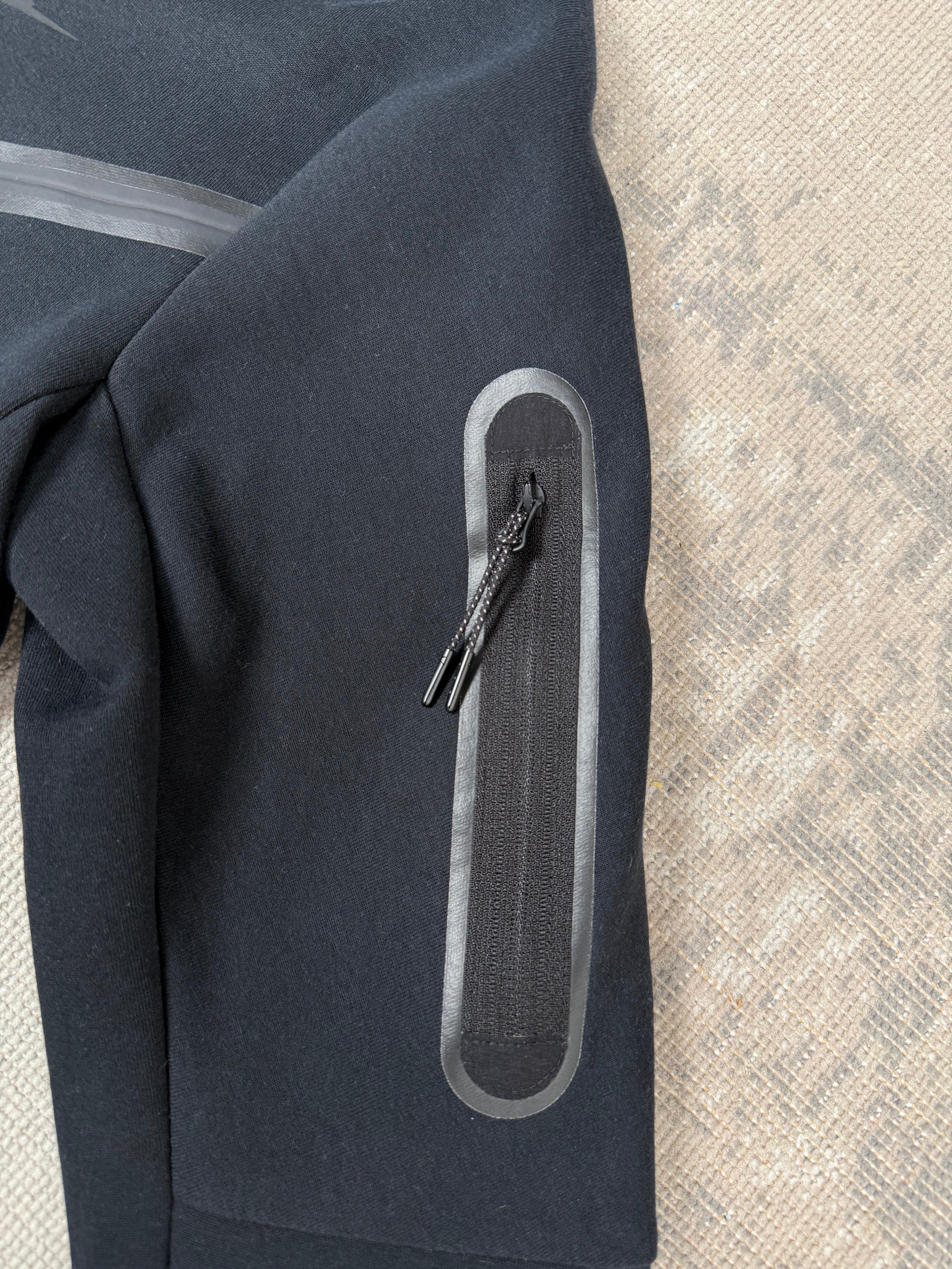 Nike Tech Tracksuit - Black Nike