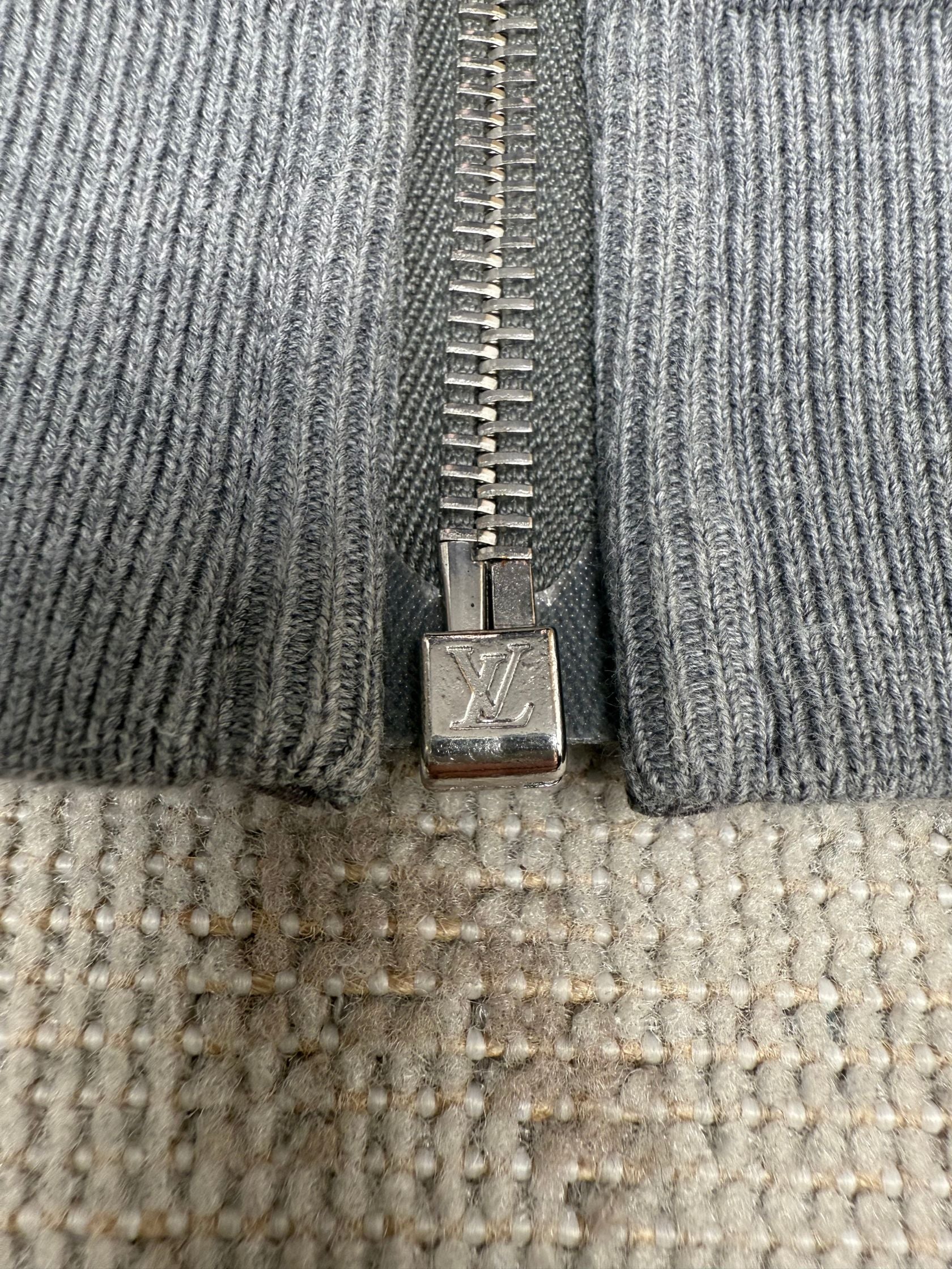 Louis Vuitton Metal Logo Tracksuit - Grey Louis Vuitton