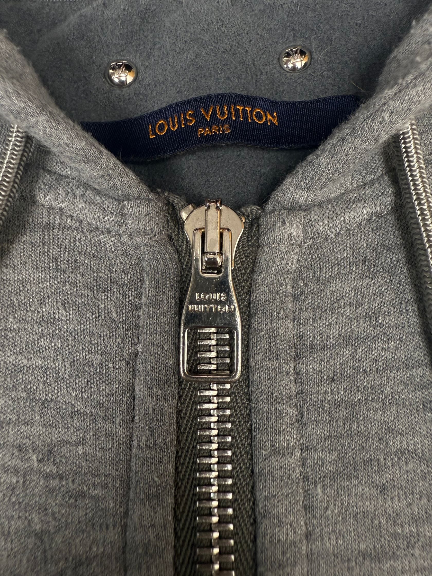 Louis Vuitton Metal Logo Tracksuit - Grey Louis Vuitton