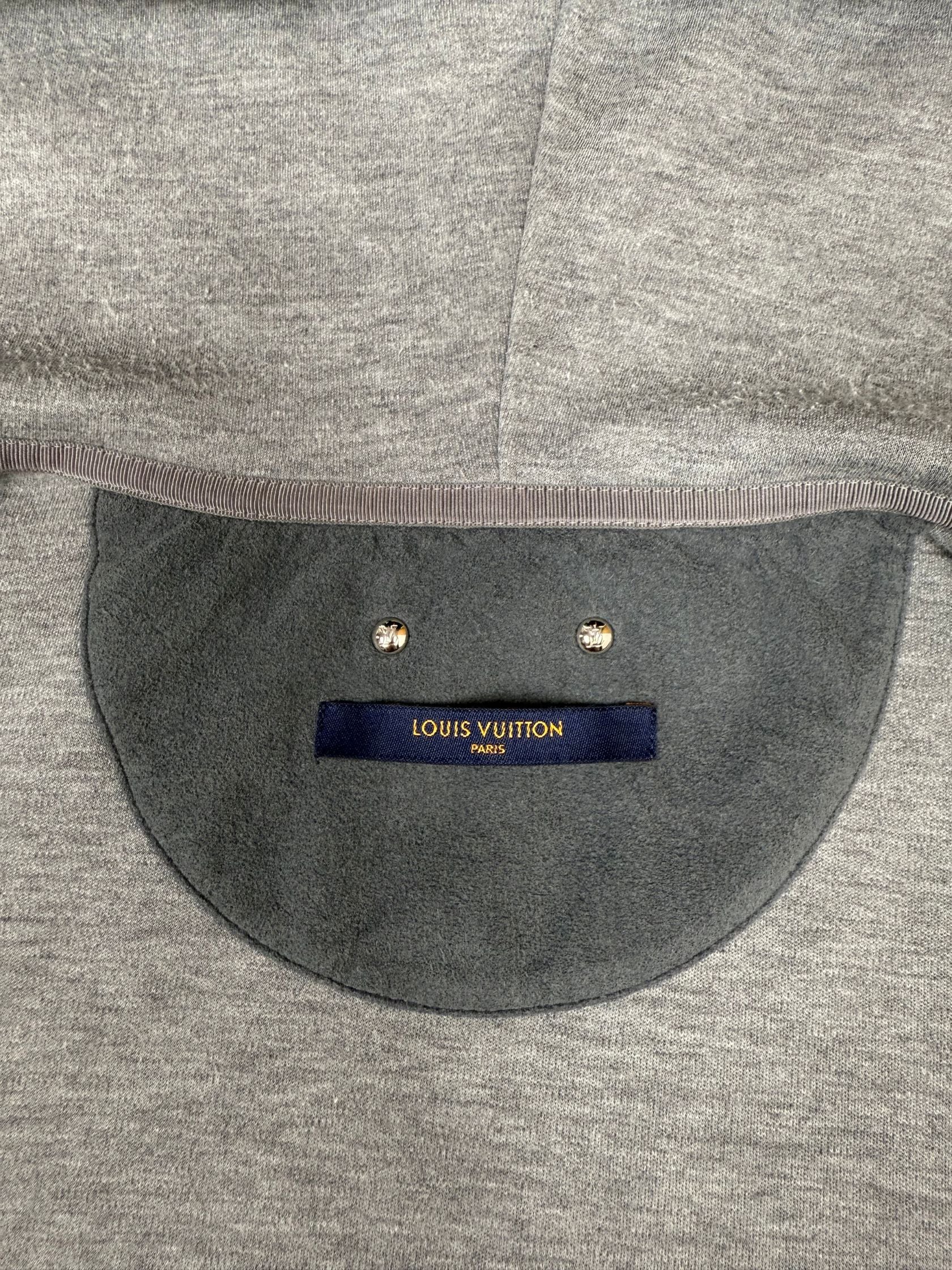 Louis Vuitton Metal Logo Tracksuit - Grey Louis Vuitton