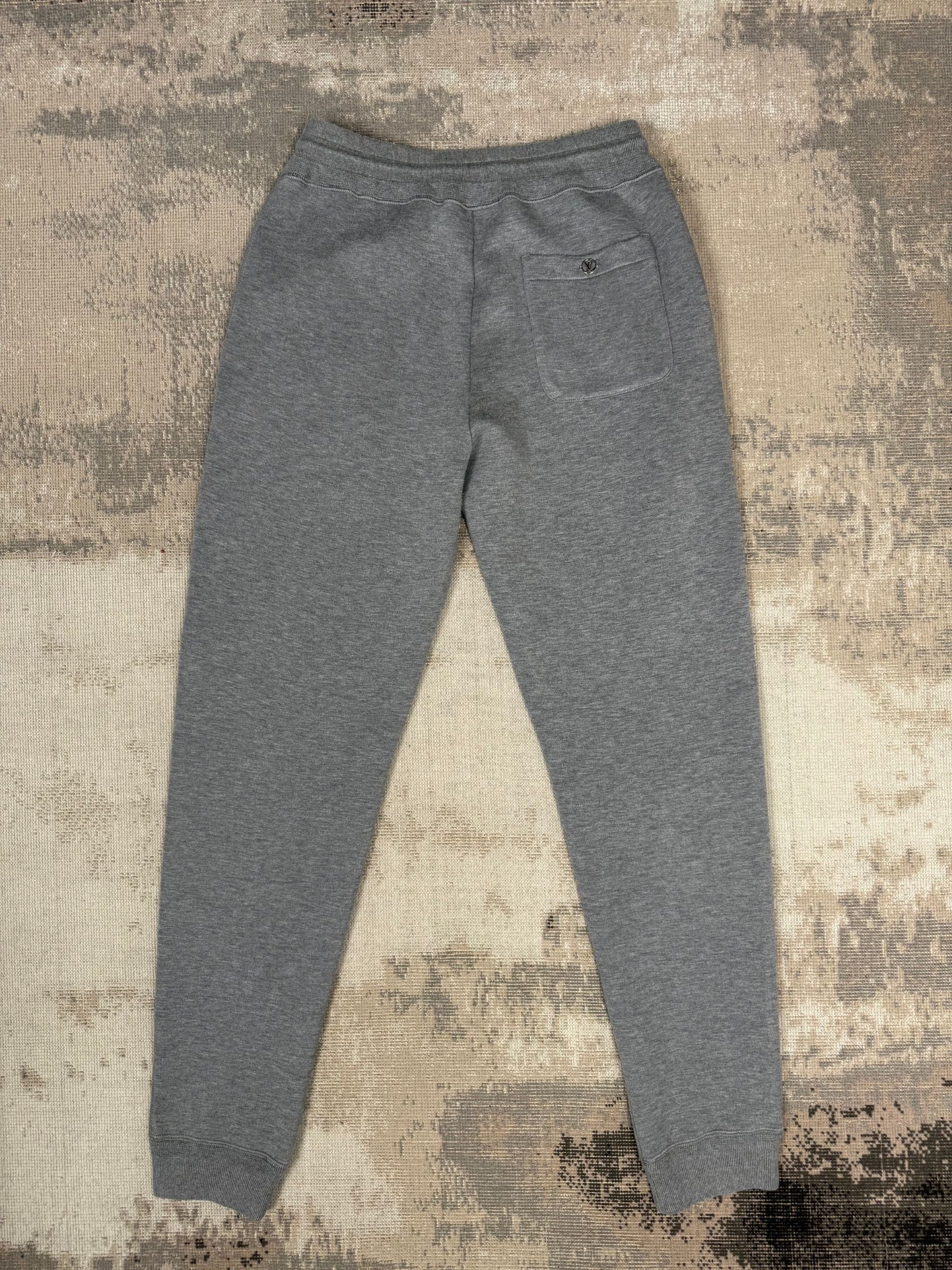 Louis Vuitton Metal Logo Tracksuit - Grey Louis Vuitton