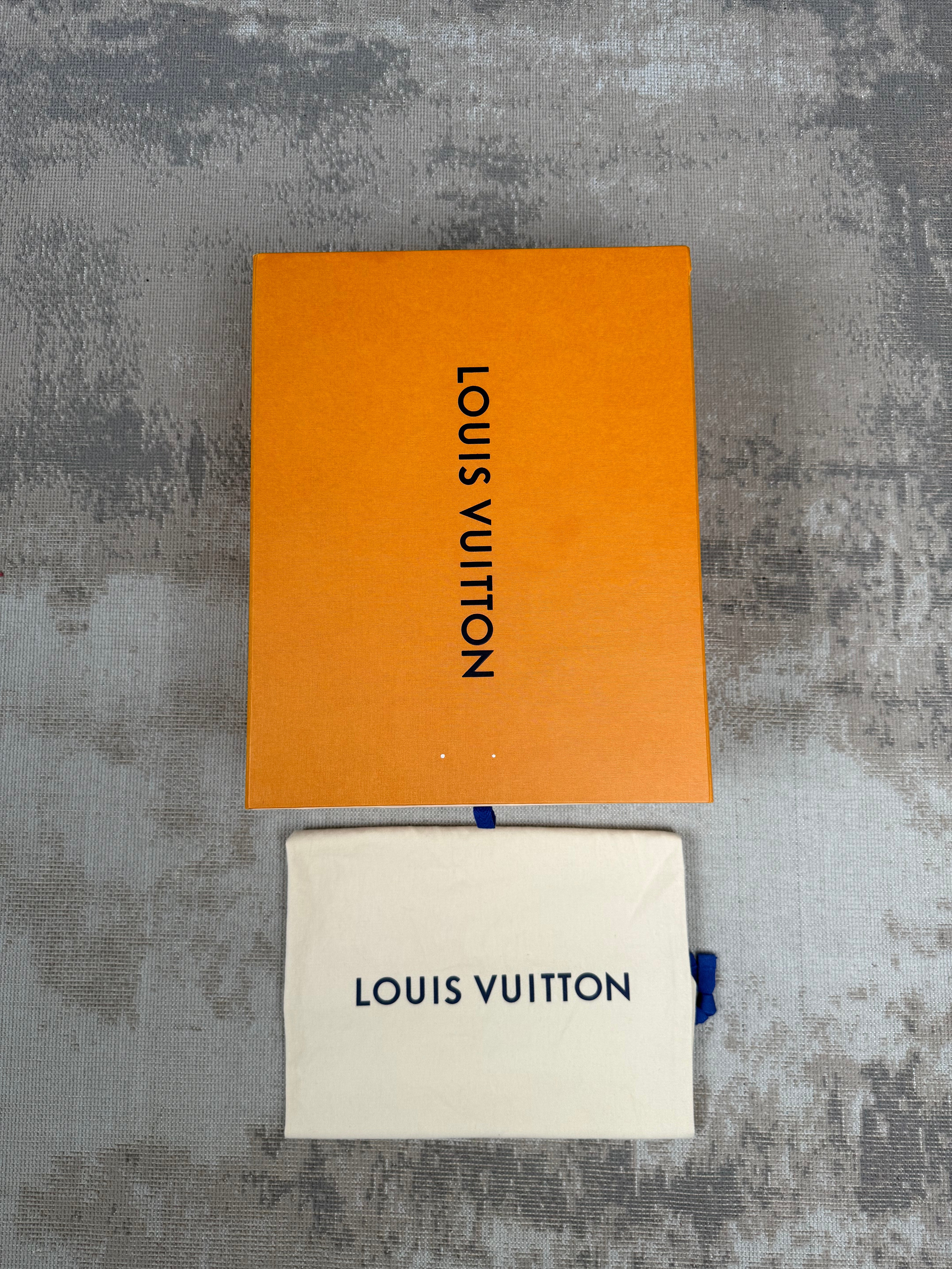 Louis Vuitton Run Away Iridescent Trainers - Black Louis Vuitton