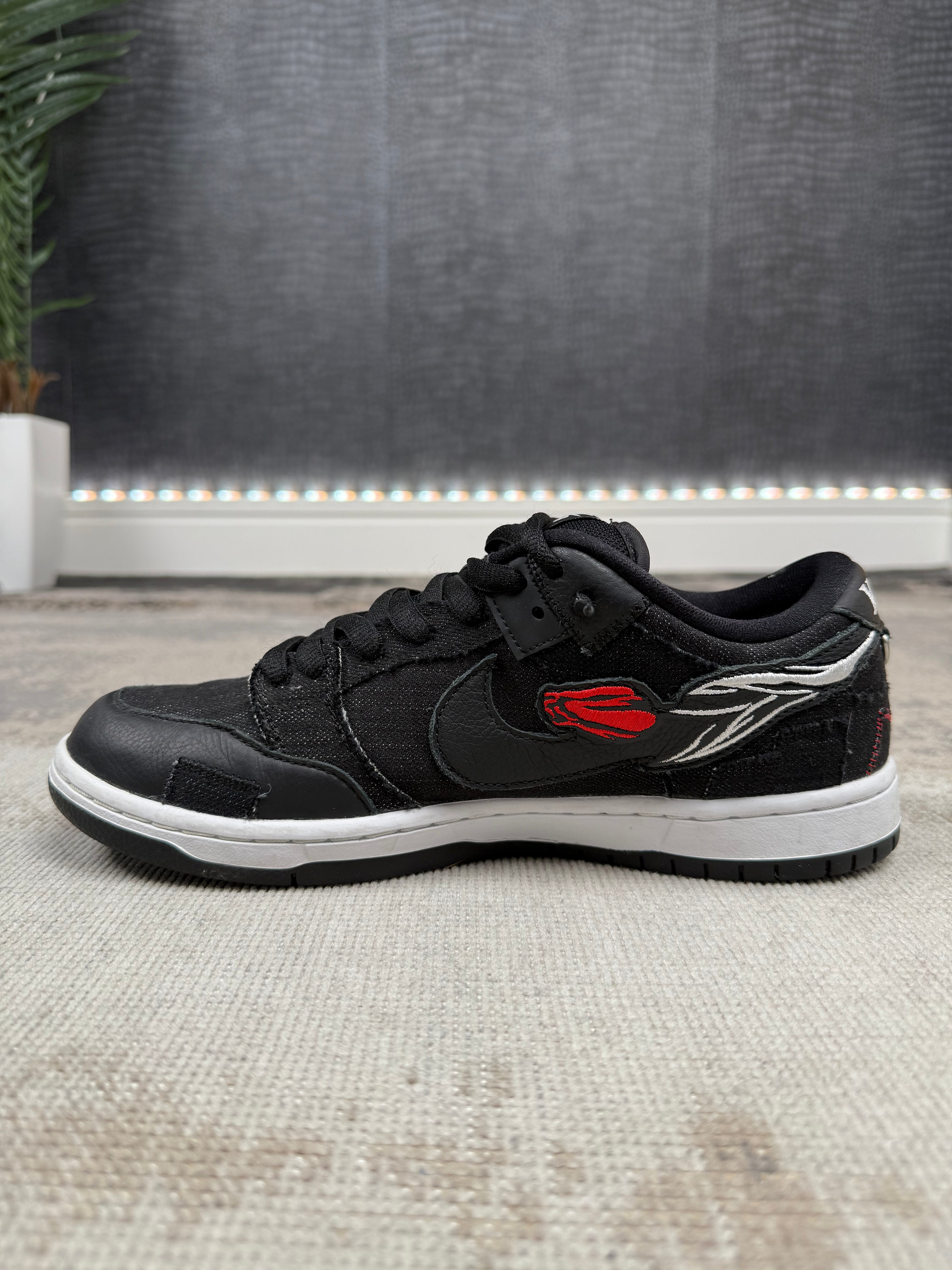 Nike x Verdy SB Dunk 'Wasted Youth' - Black Nike
