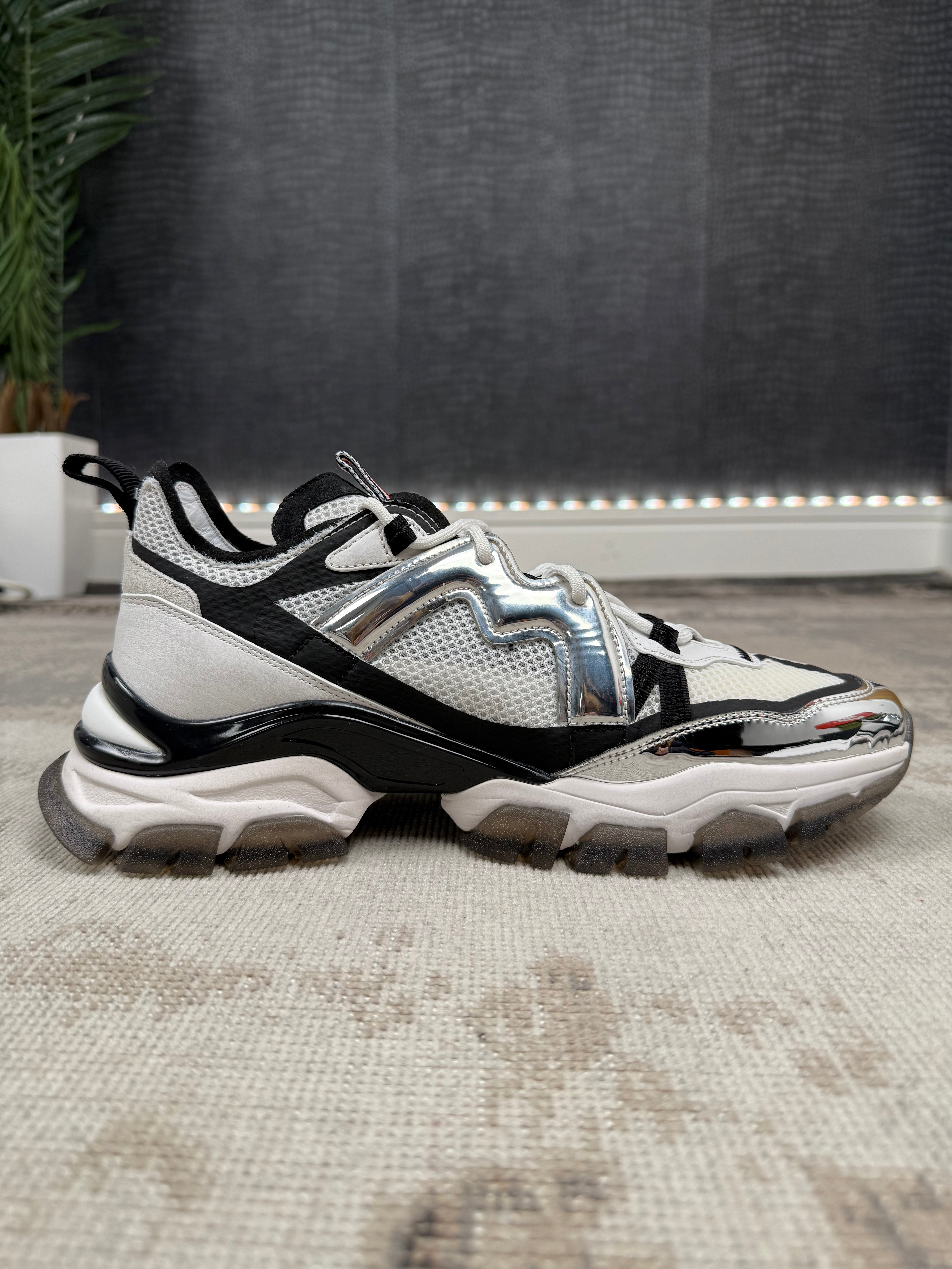 Moncler Leave No Trace Trainer - White / Black (Unused) Moncler
