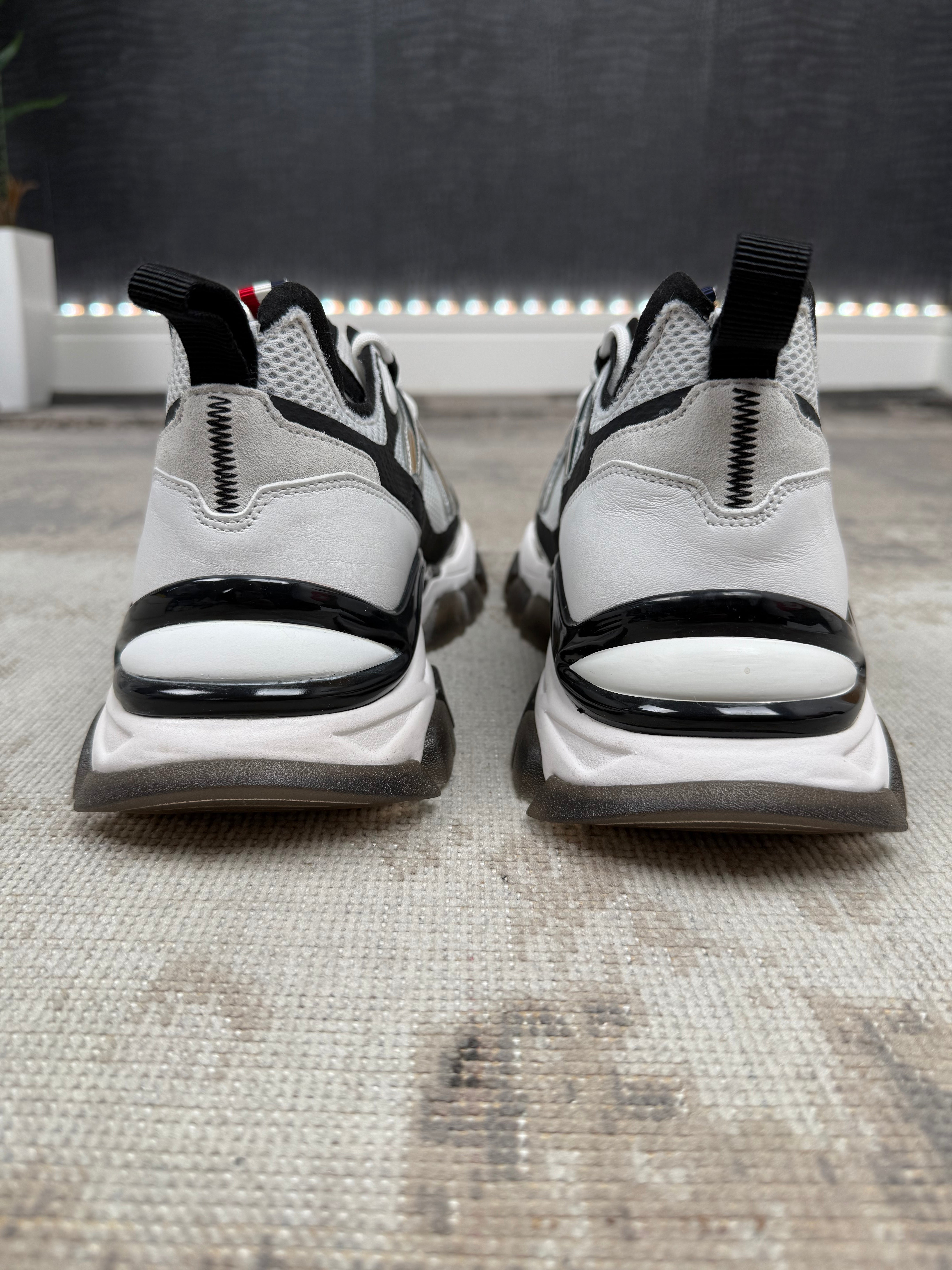 Moncler Leave No Trace Trainer - White / Black (Unused) Moncler