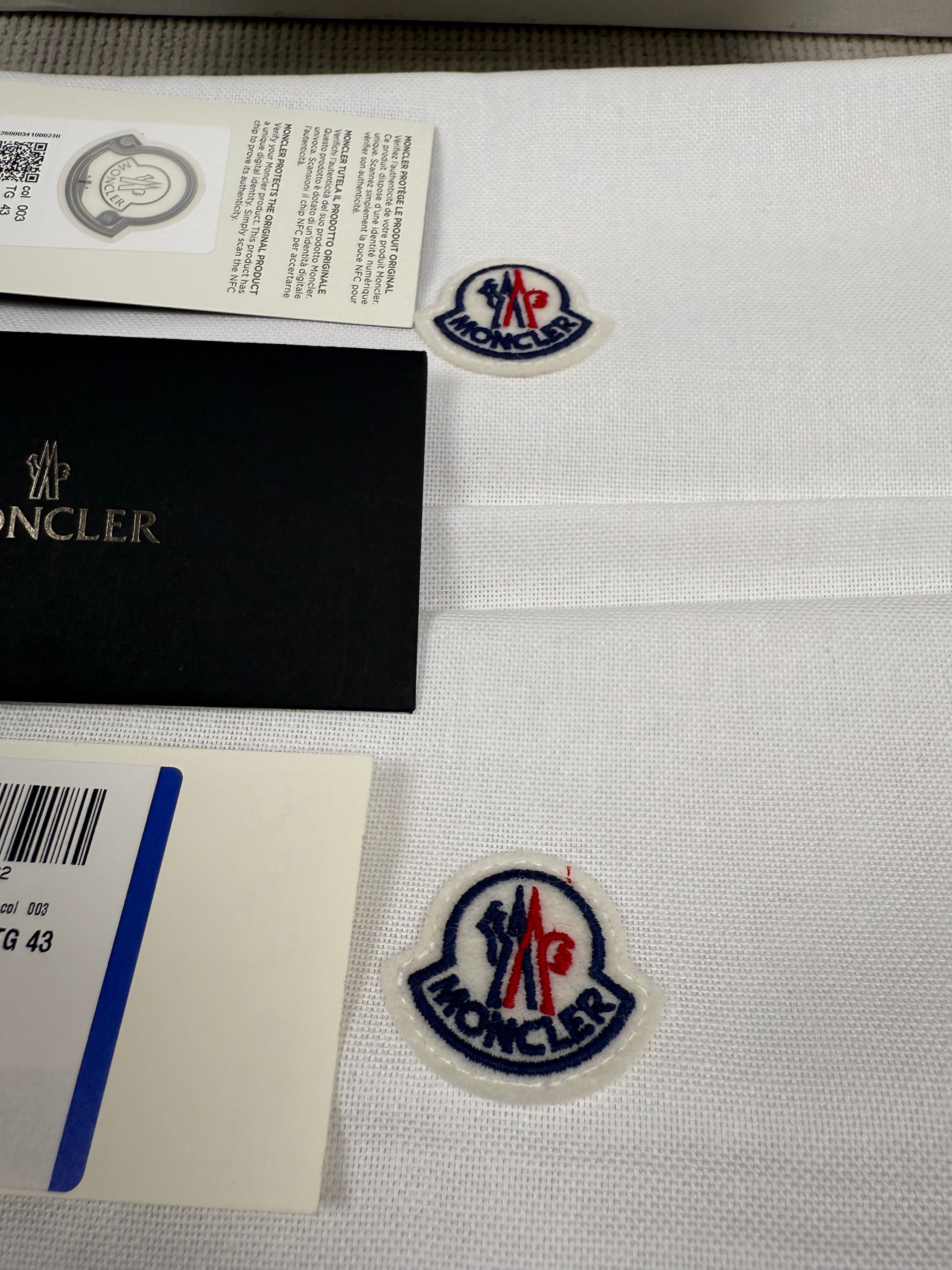 Moncler Leave No Trace Trainer - White / Black (Unused) Moncler