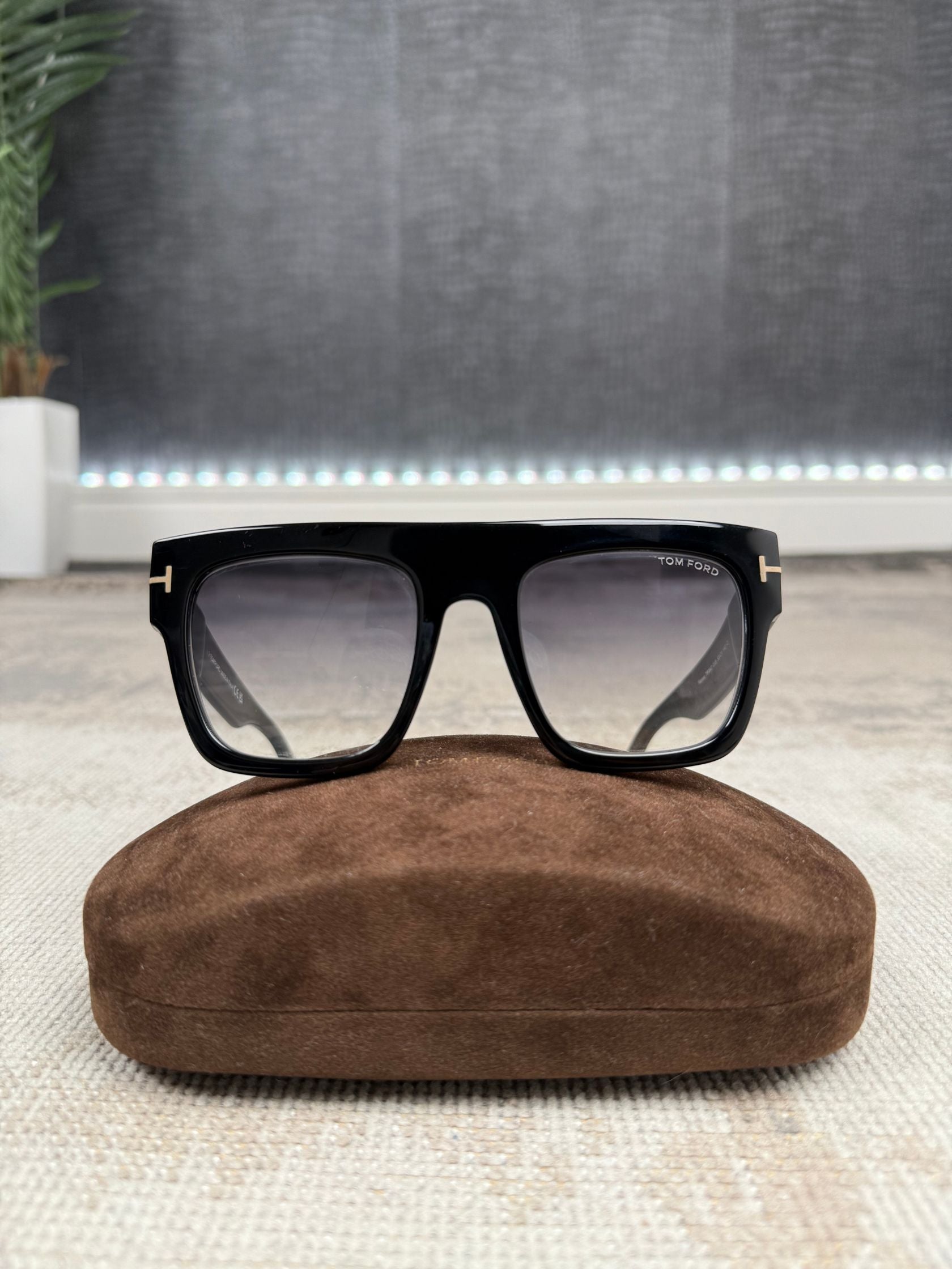 Tom Ford Renee (TF847) Sunglasses - Black Tom Ford
