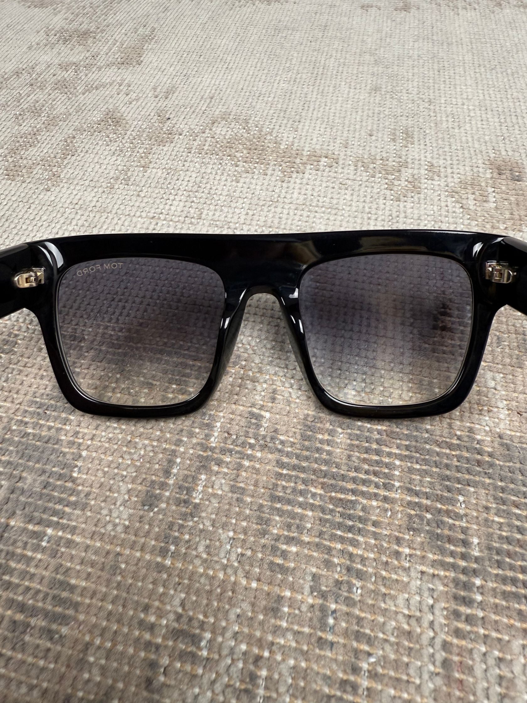 Tom Ford Renee (TF847) Sunglasses - Black Tom Ford