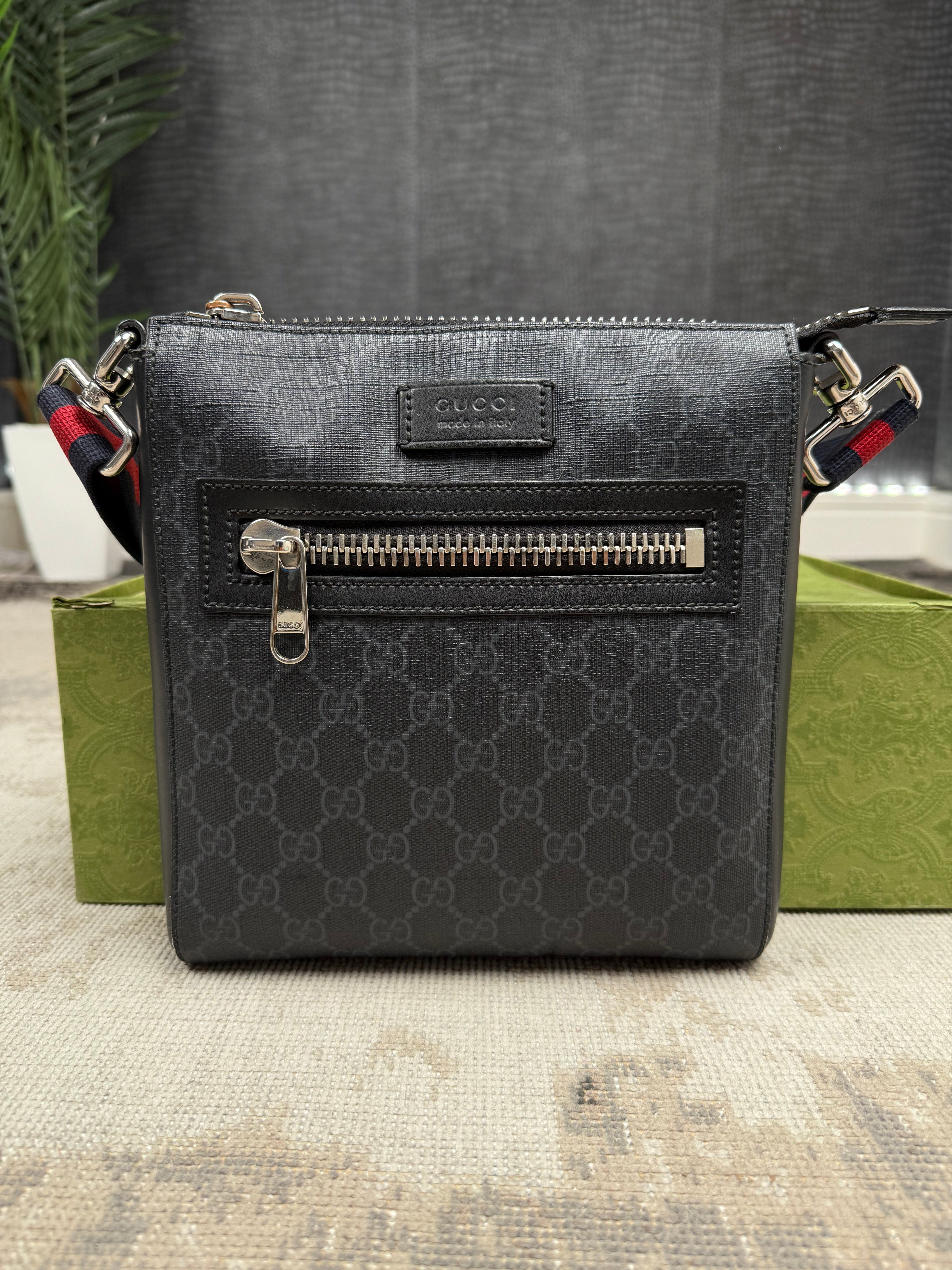 Gucci GG Supreme Messenger Bag (Small) - Black