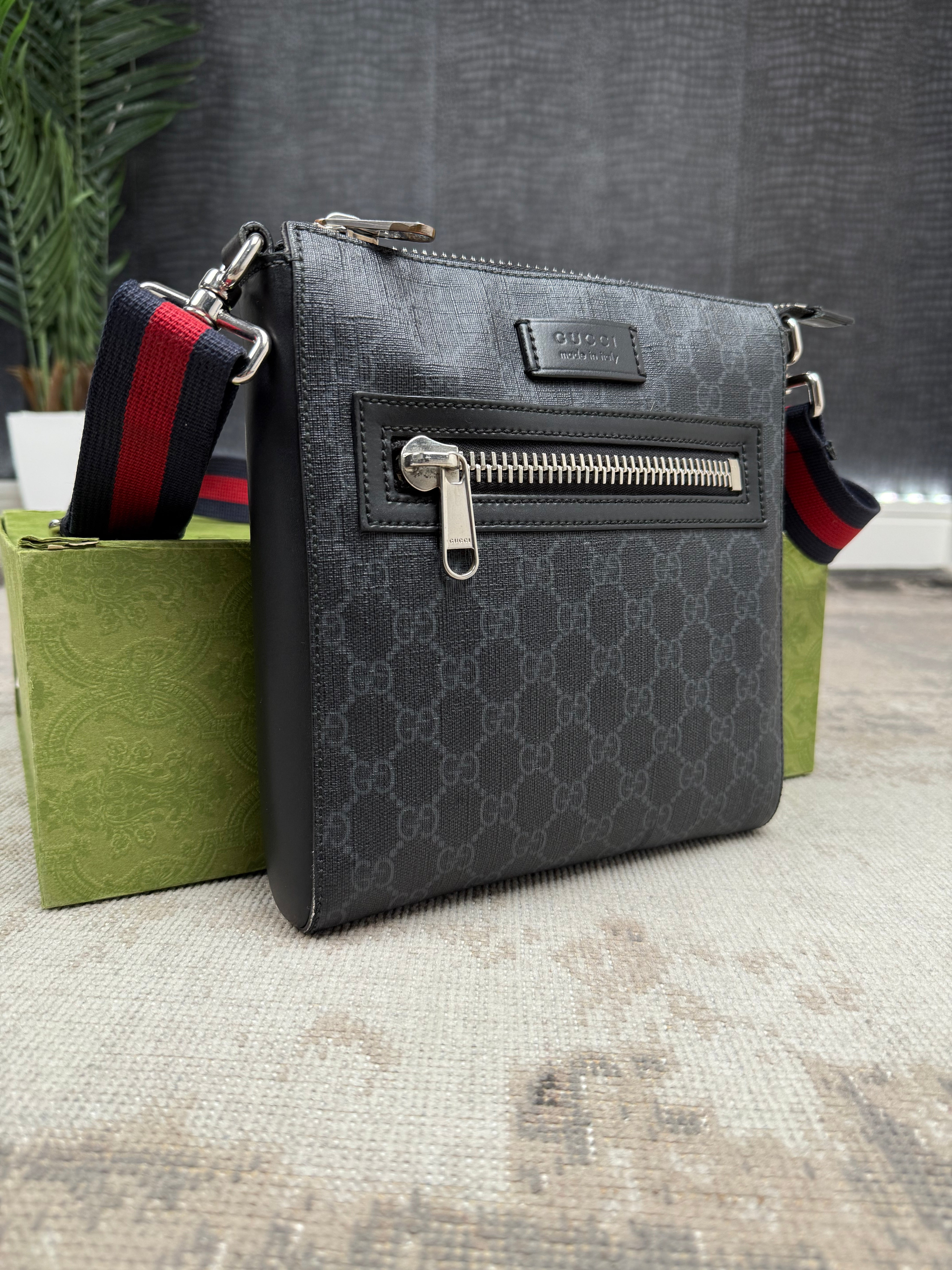 Gucci GG Supreme Messenger Bag (Small) - Black