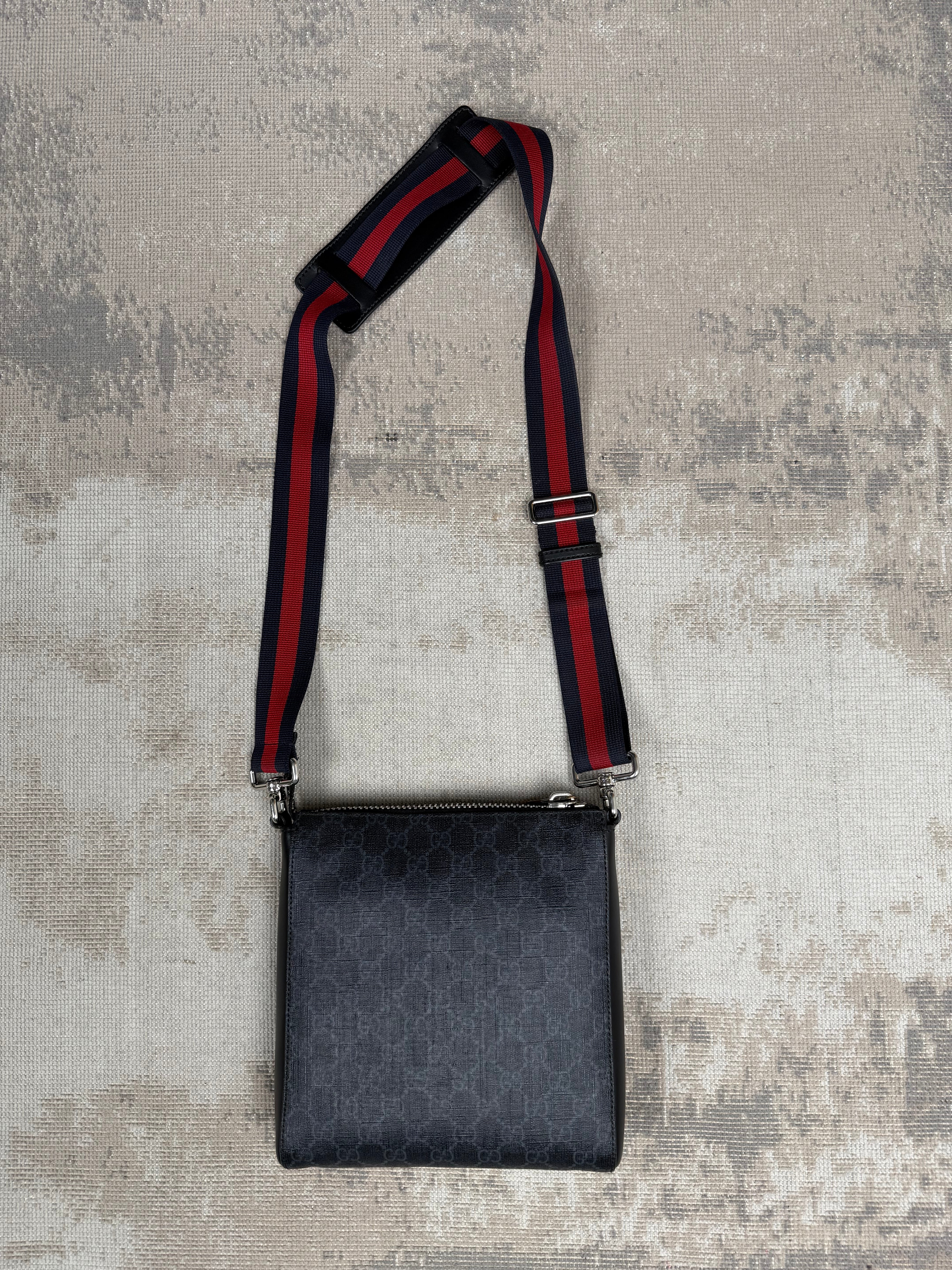 Gucci GG Supreme Messenger Bag (Small) - Black