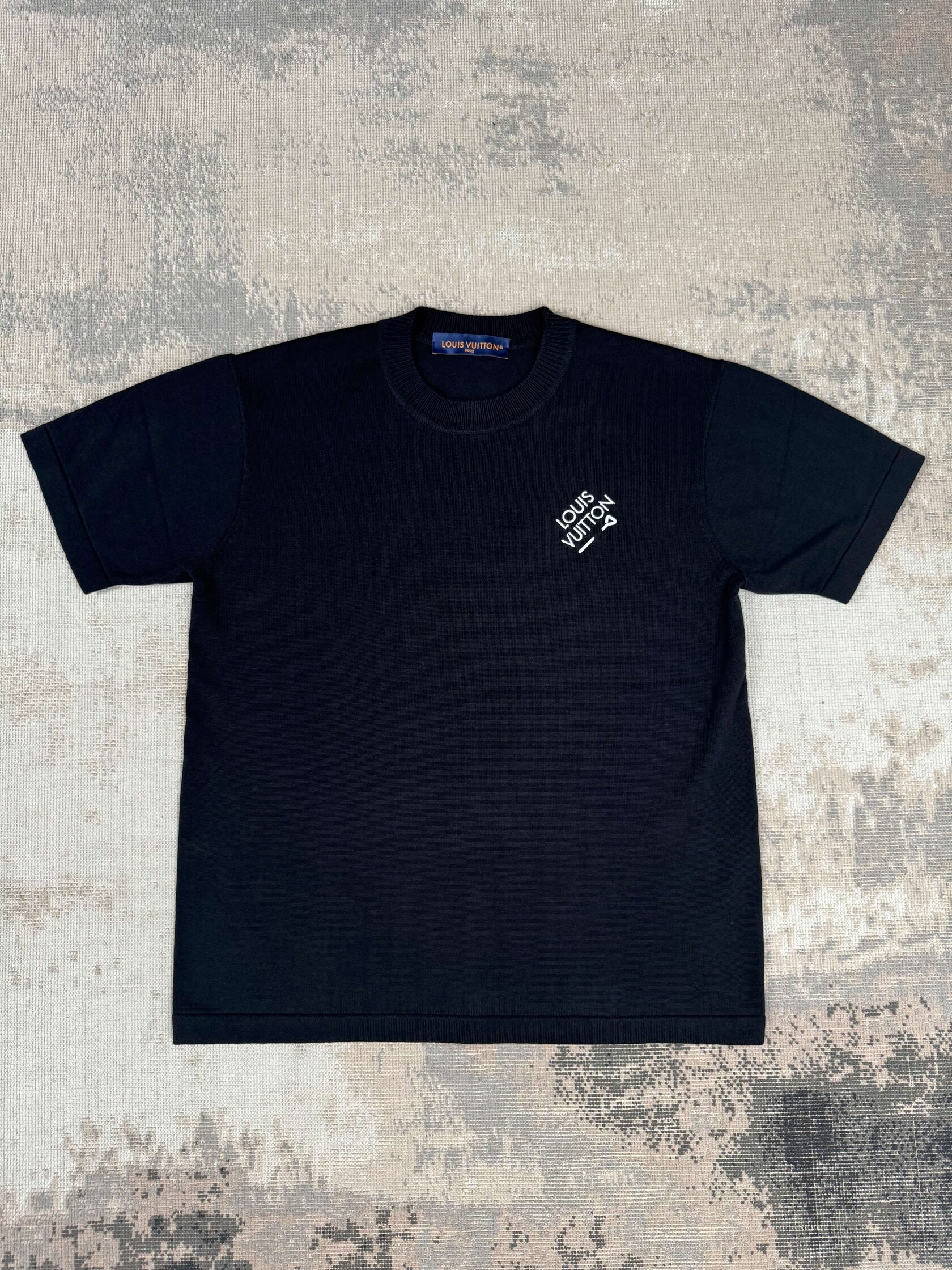 Louis Vuitton Signature T-Shirt - Black (Unused) Louis Vuitton