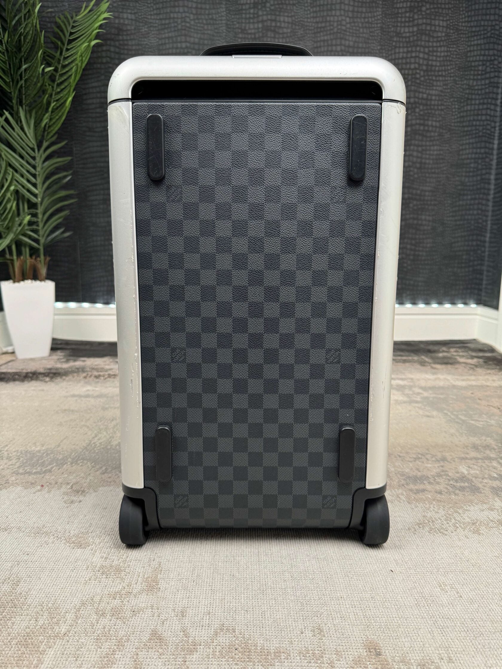 Louis Vuitton Horizon Soft Duffle 55 - Black Louis Vuitton