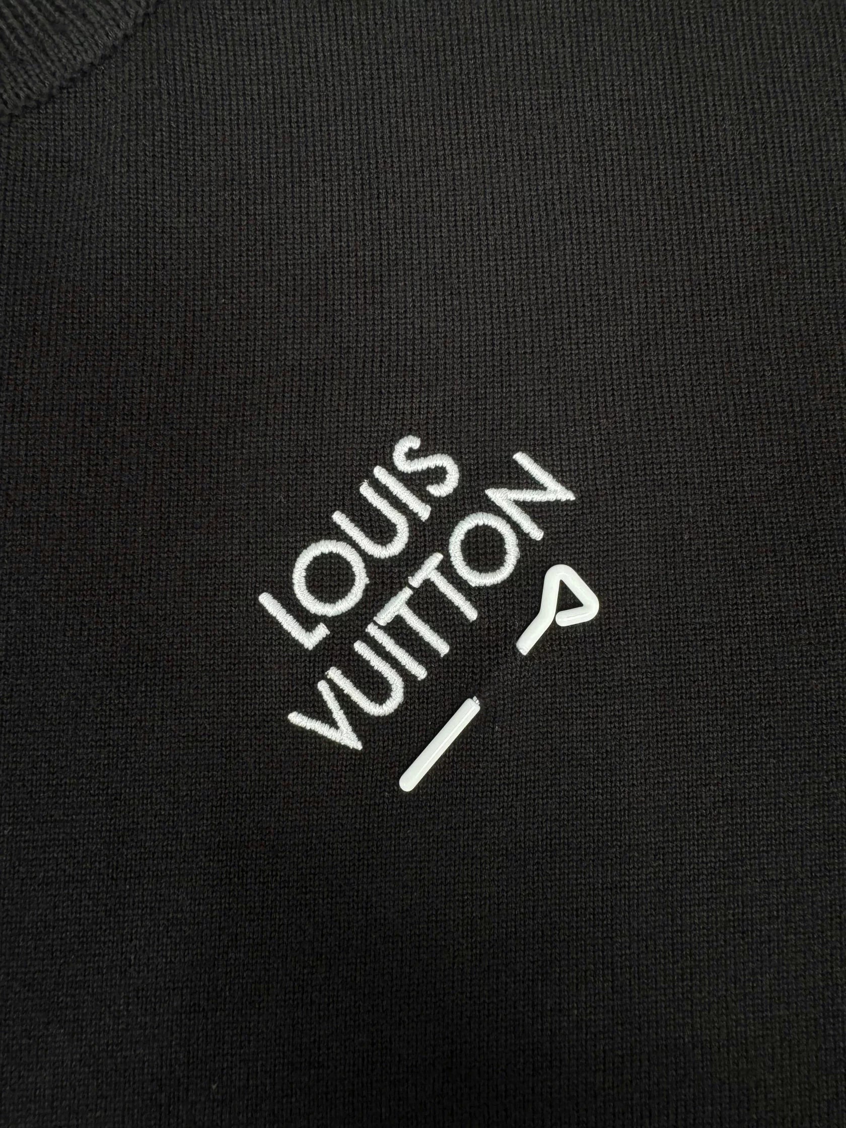 Louis Vuitton Signature T-Shirt - Black (Unused) Louis Vuitton