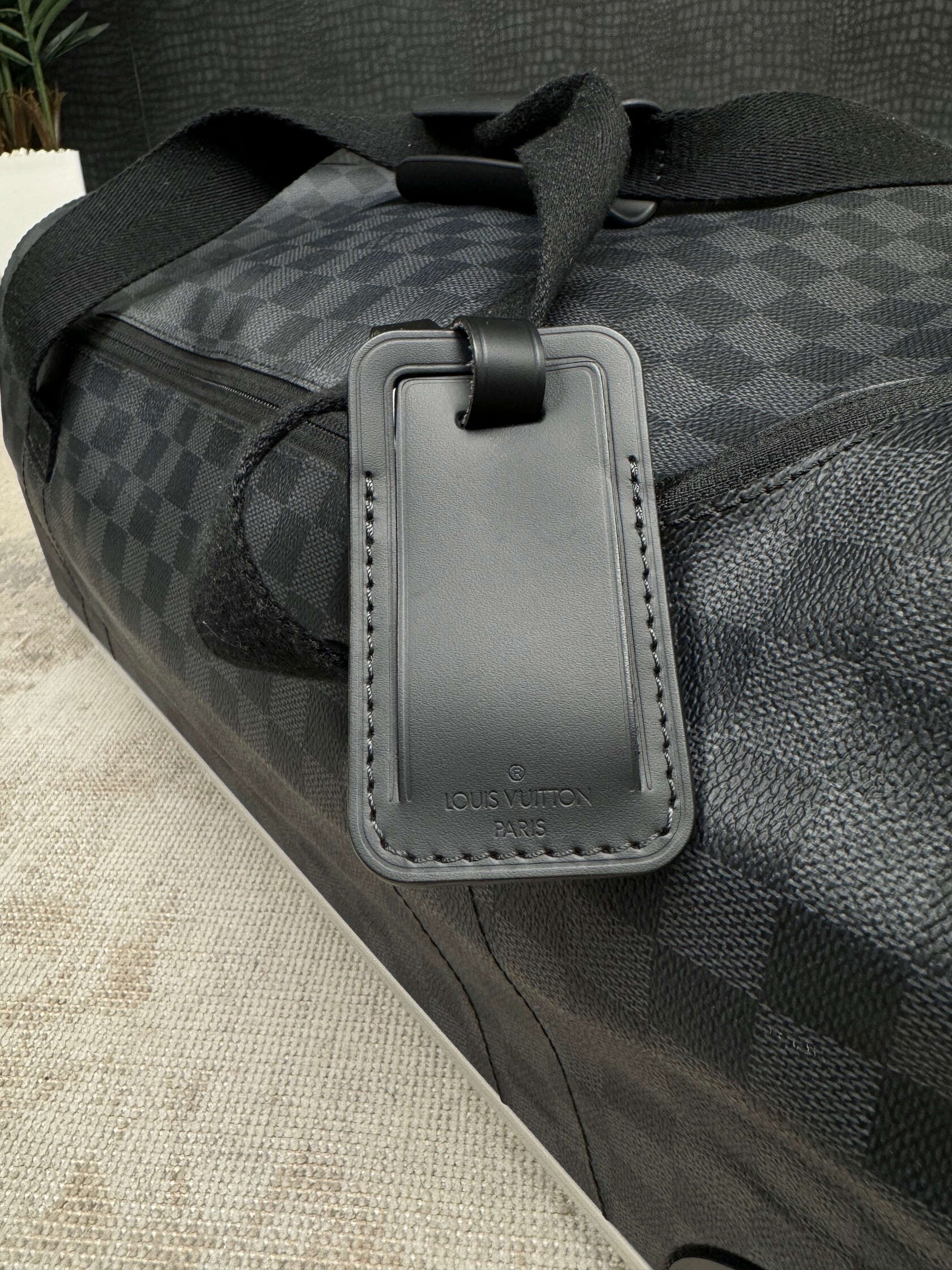 Louis Vuitton Horizon Soft Duffle 55 - Black Louis Vuitton