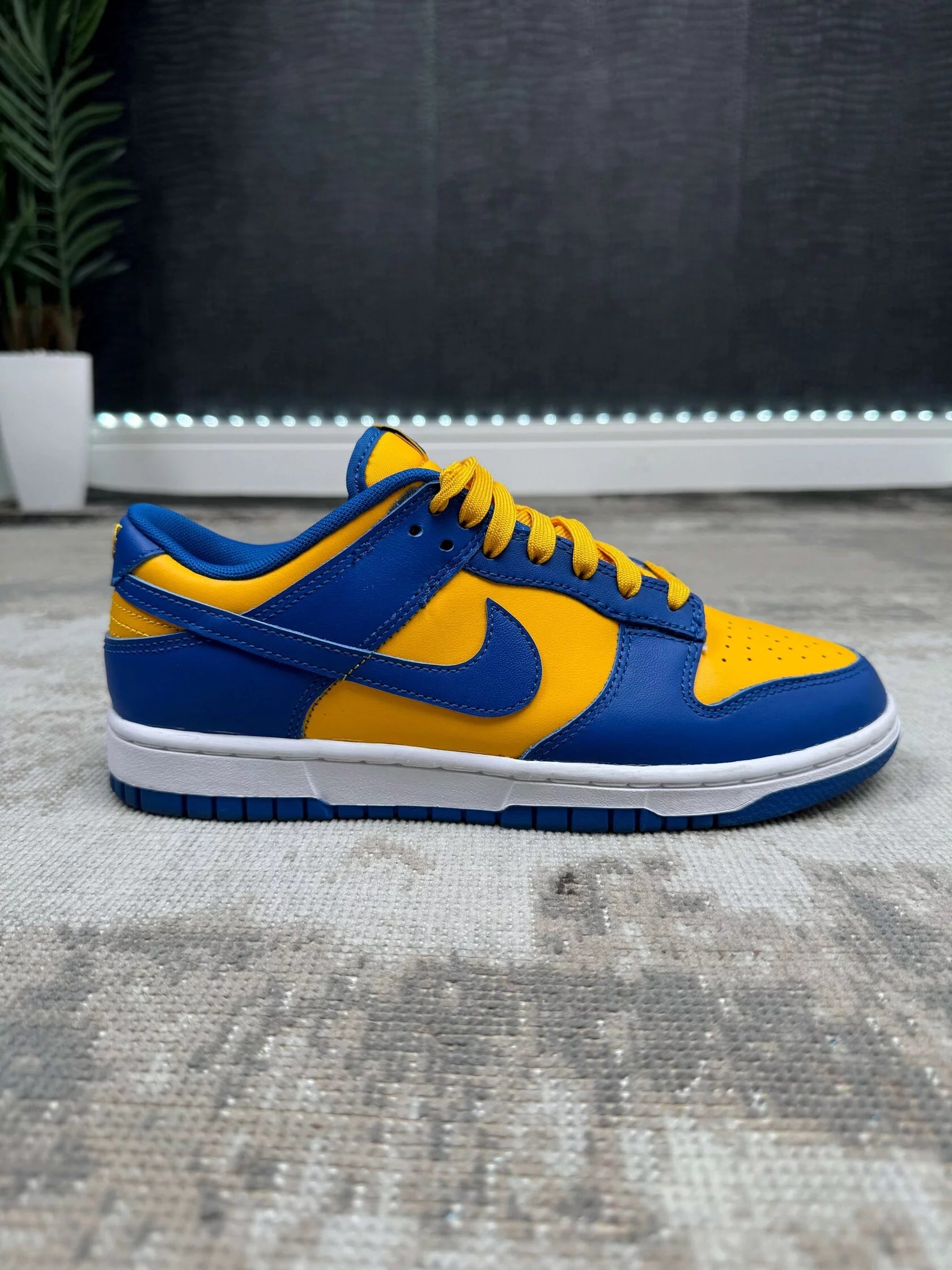 Nike Dunk Low 'UCLA' Nike