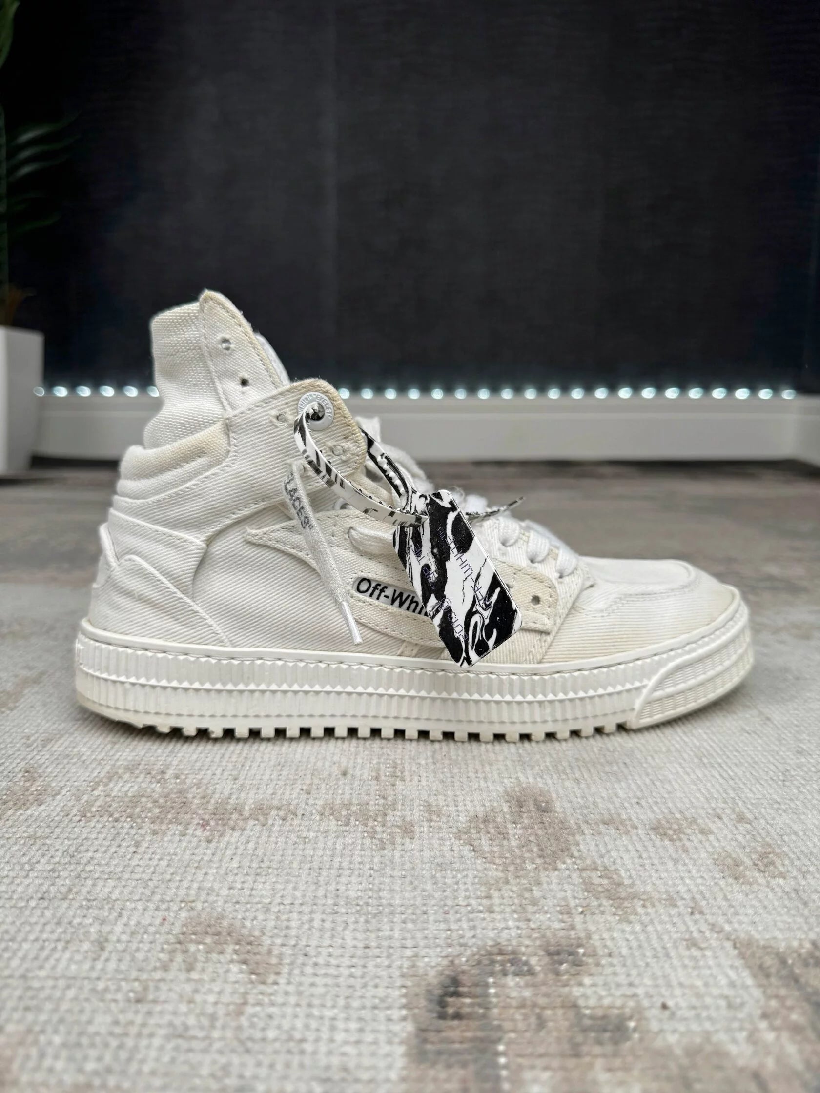 Off-White Off-Court Trainers - White