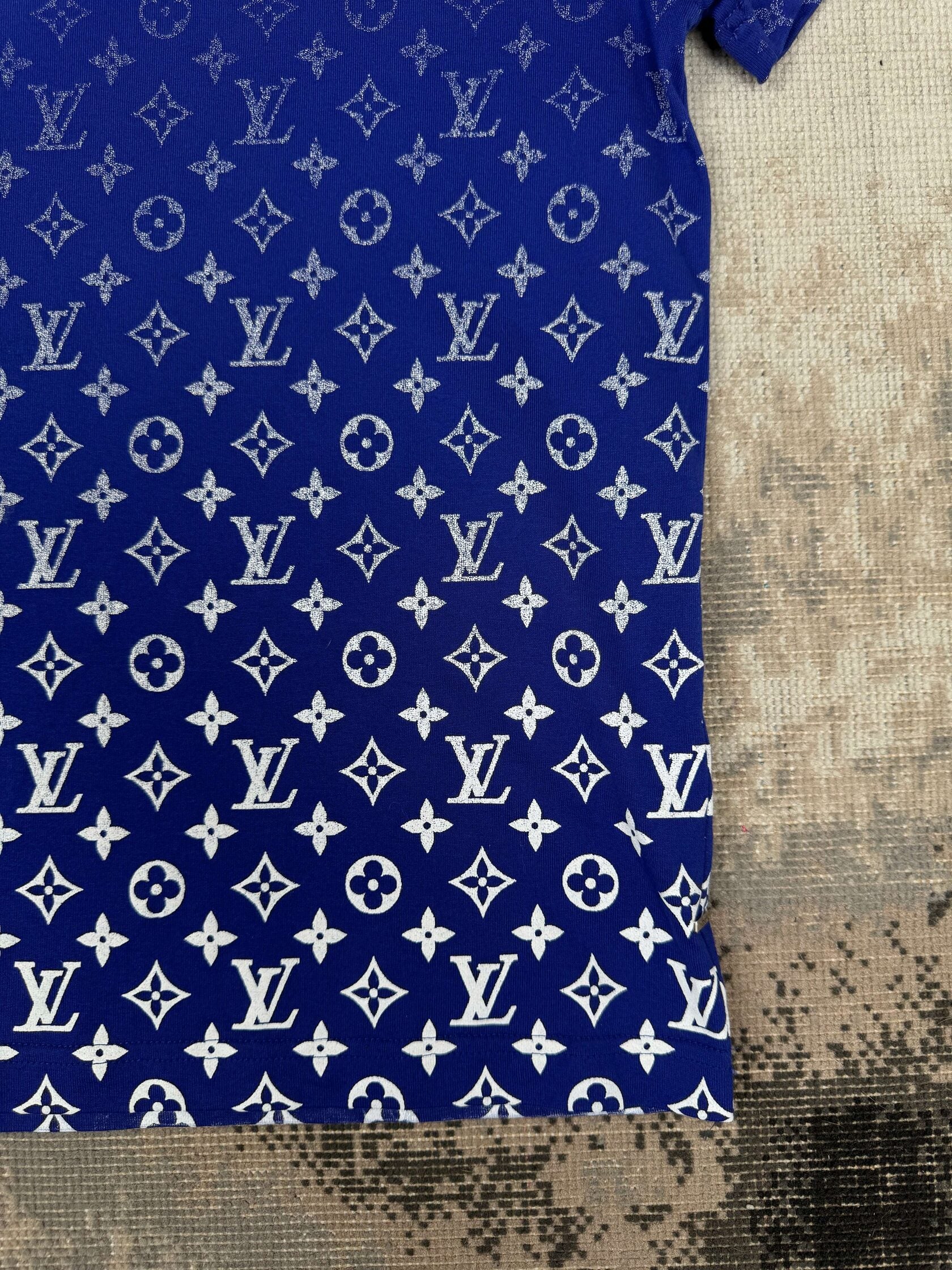 Louis Vuitton Gradient T-Shirt - Blue Louis Vuitton