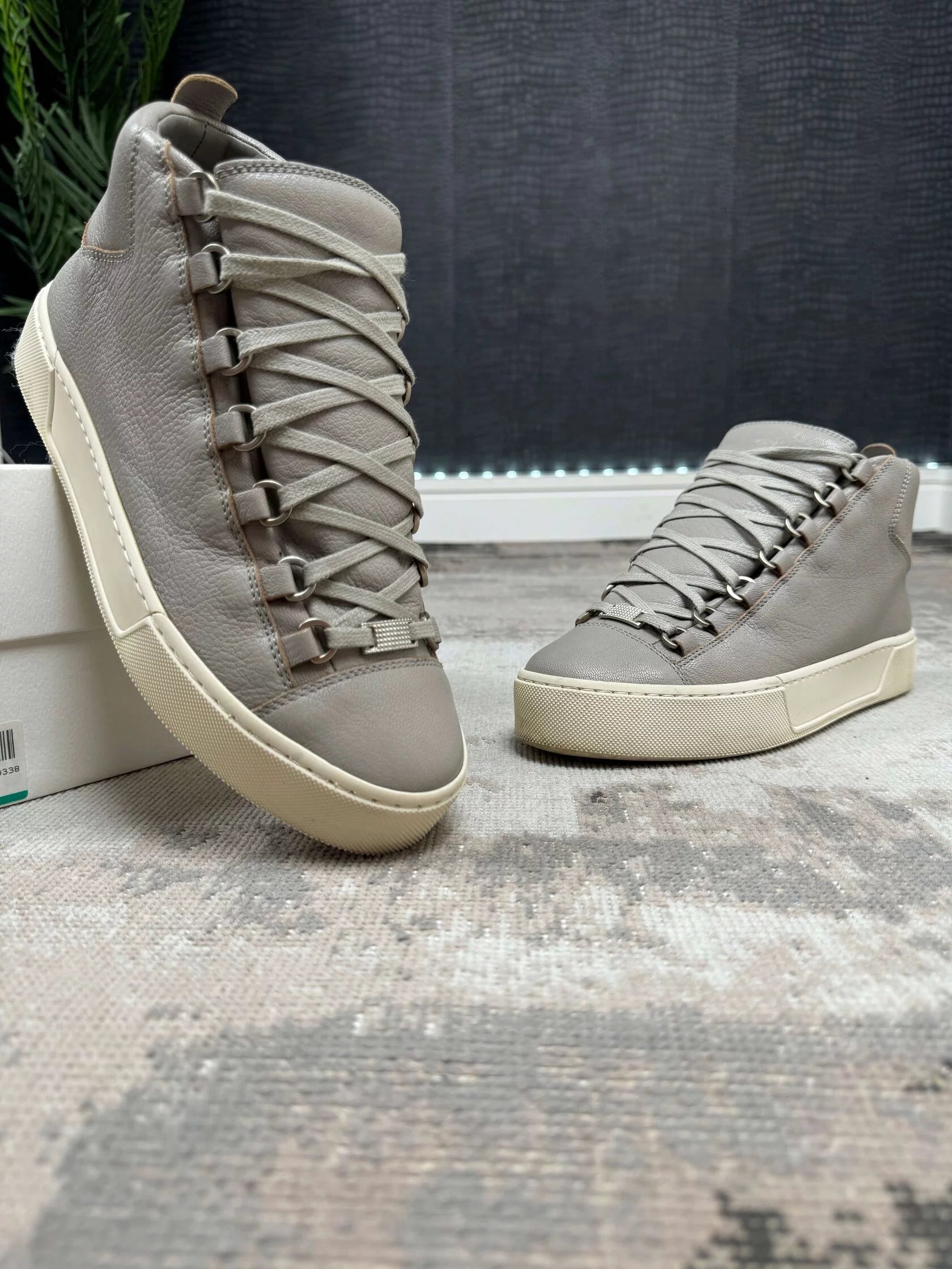 Balenciaga Arenas High Top - Grey