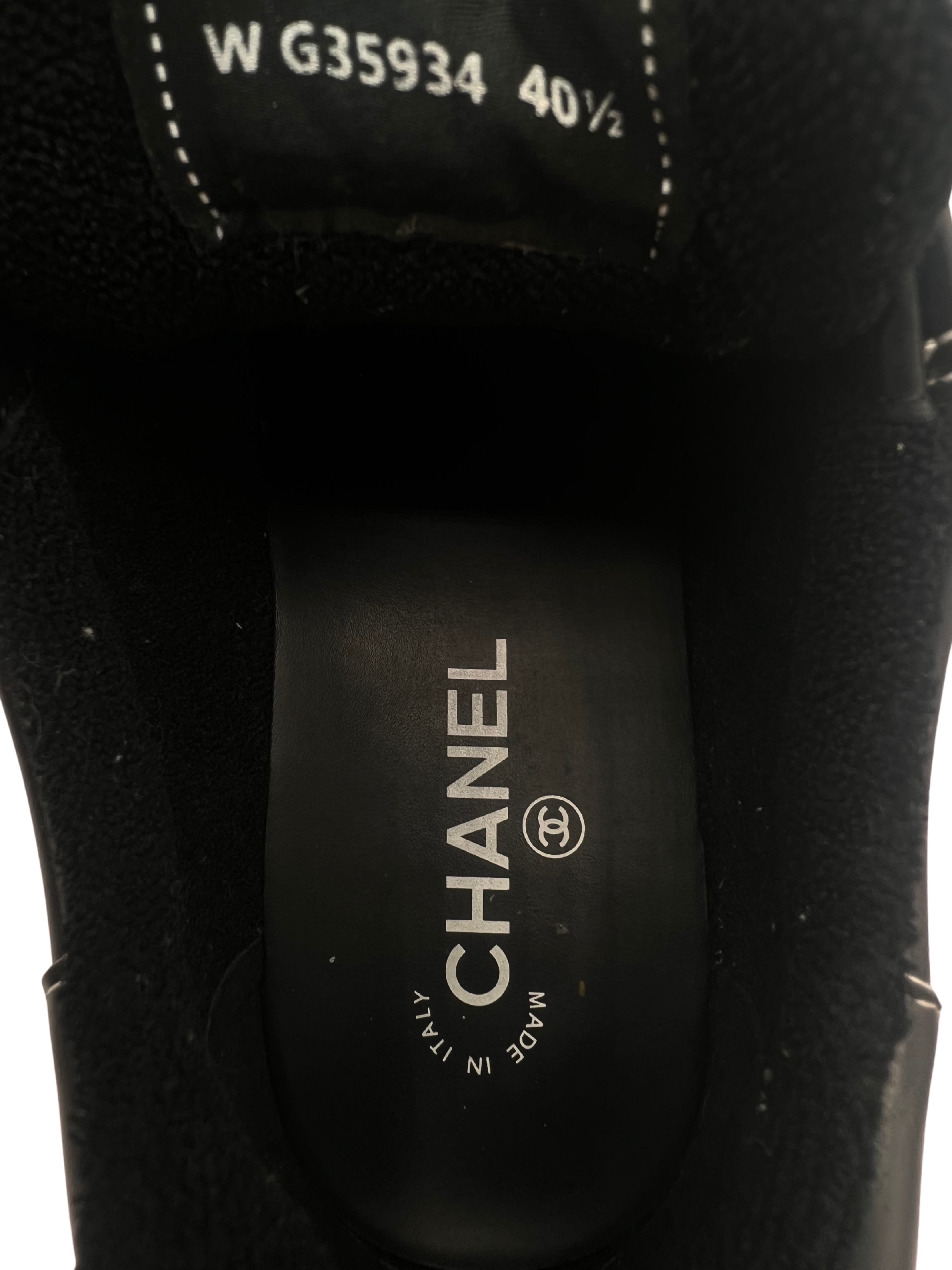 CHANEL Heel Print Sneaker - Black
