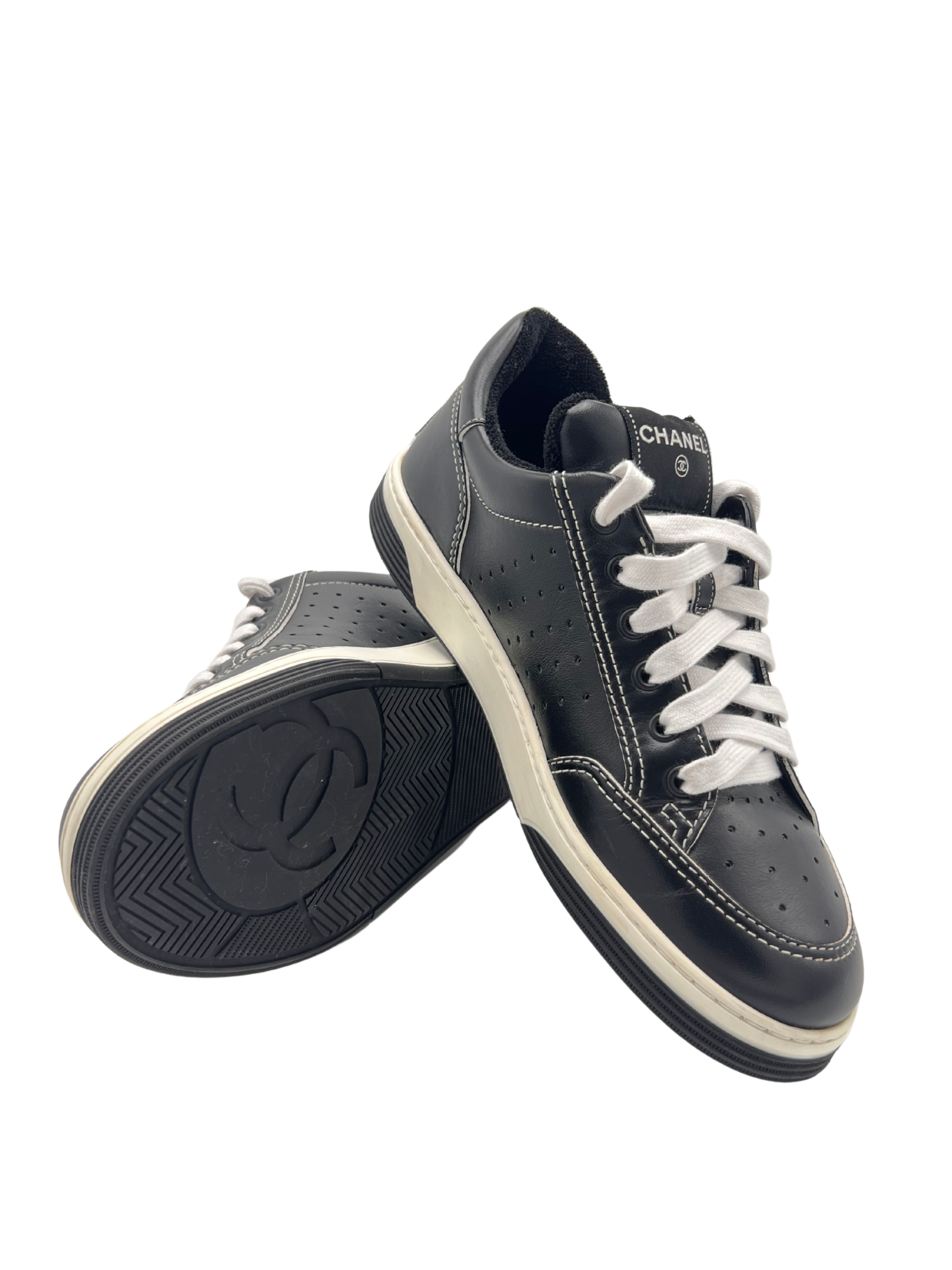 CHANEL Heel Print Sneaker - Black