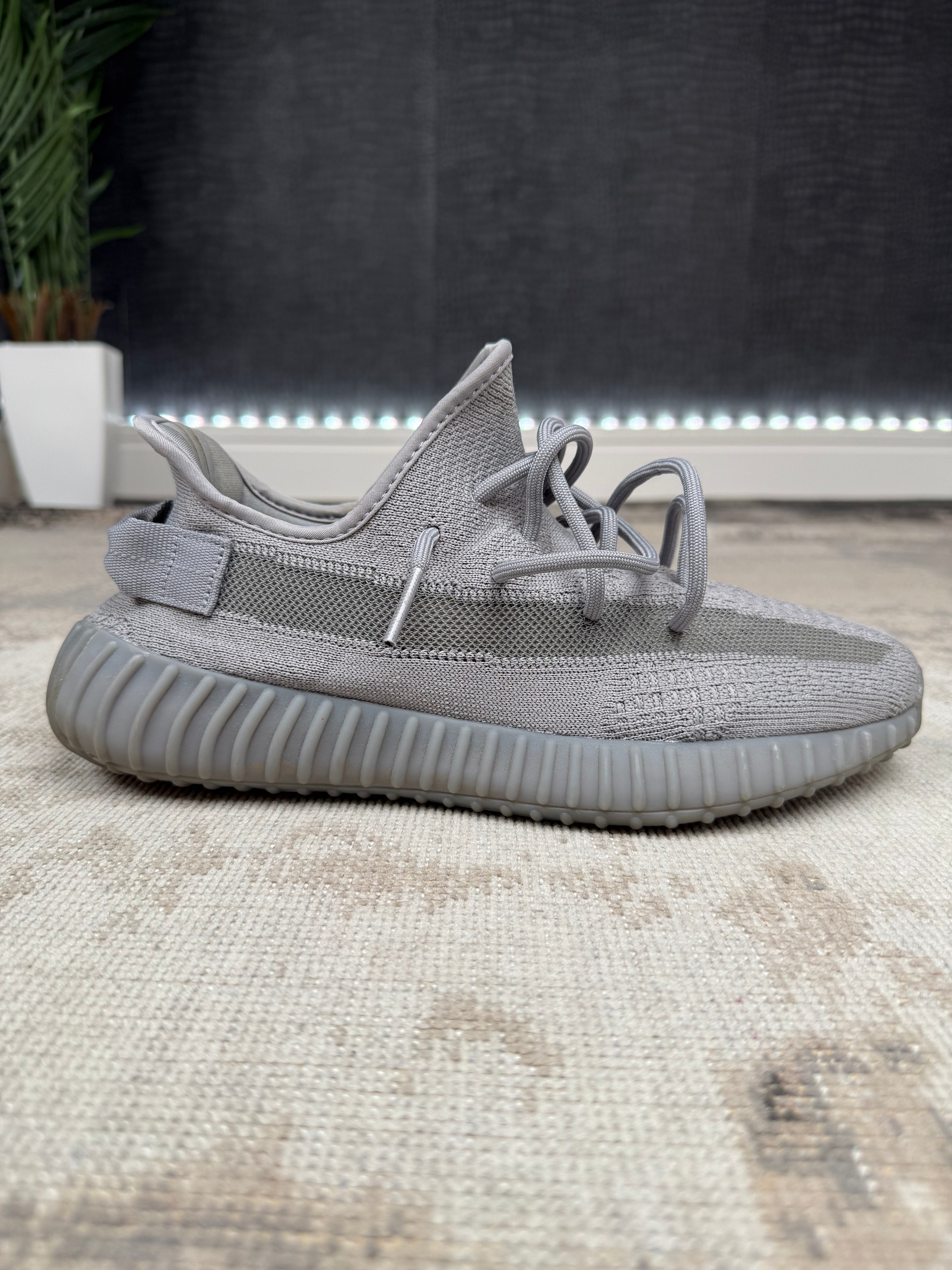 Yeezy 350 V2 Trainer - Steel Grey Yeezy