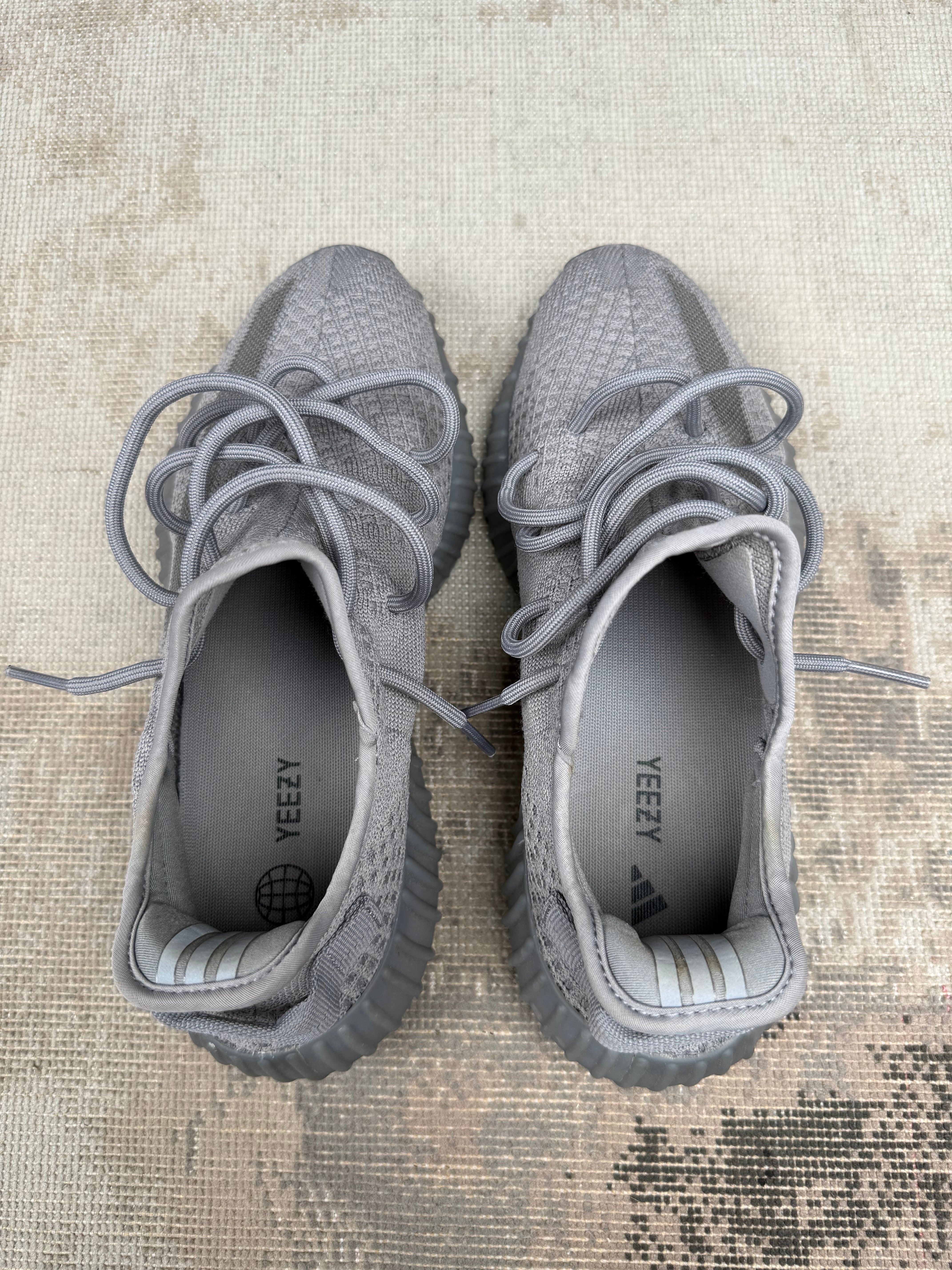Yeezy 350 V2 Trainer - Steel Grey Yeezy