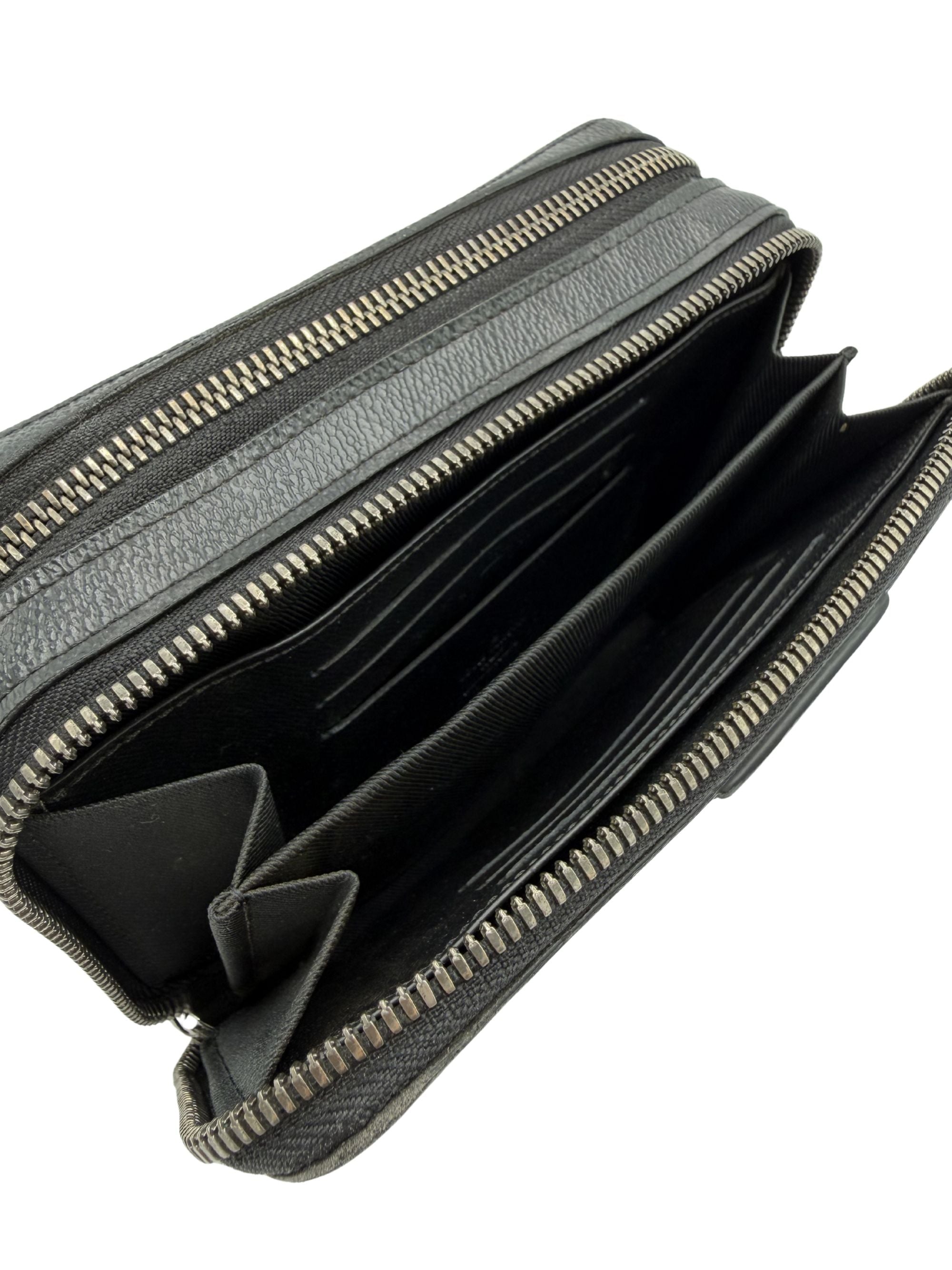 Louis Vuitton Alpha Wearable Wallet - Black Louis Vuitton