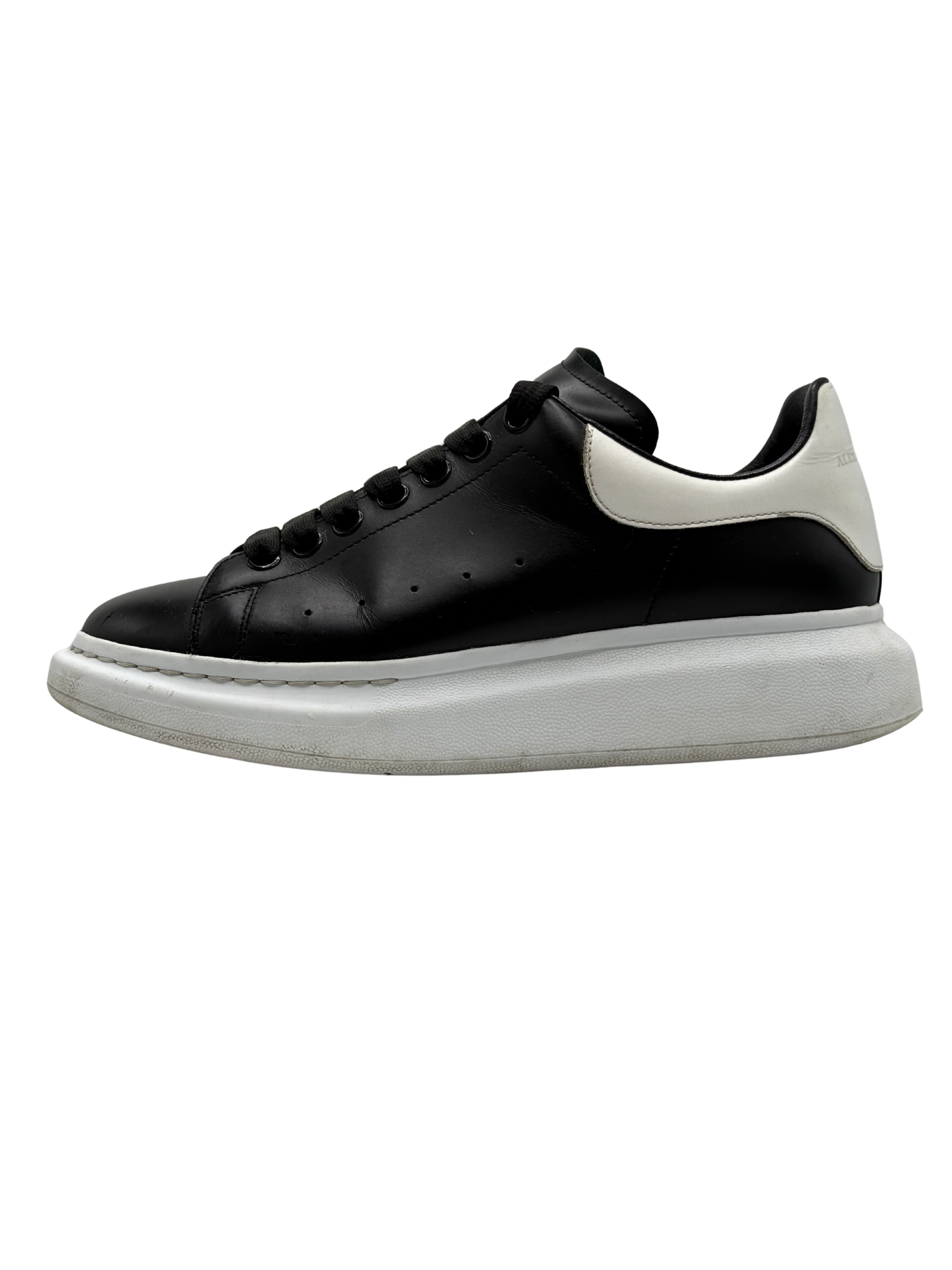 Alexander McQueen Oversized Trainers - Black