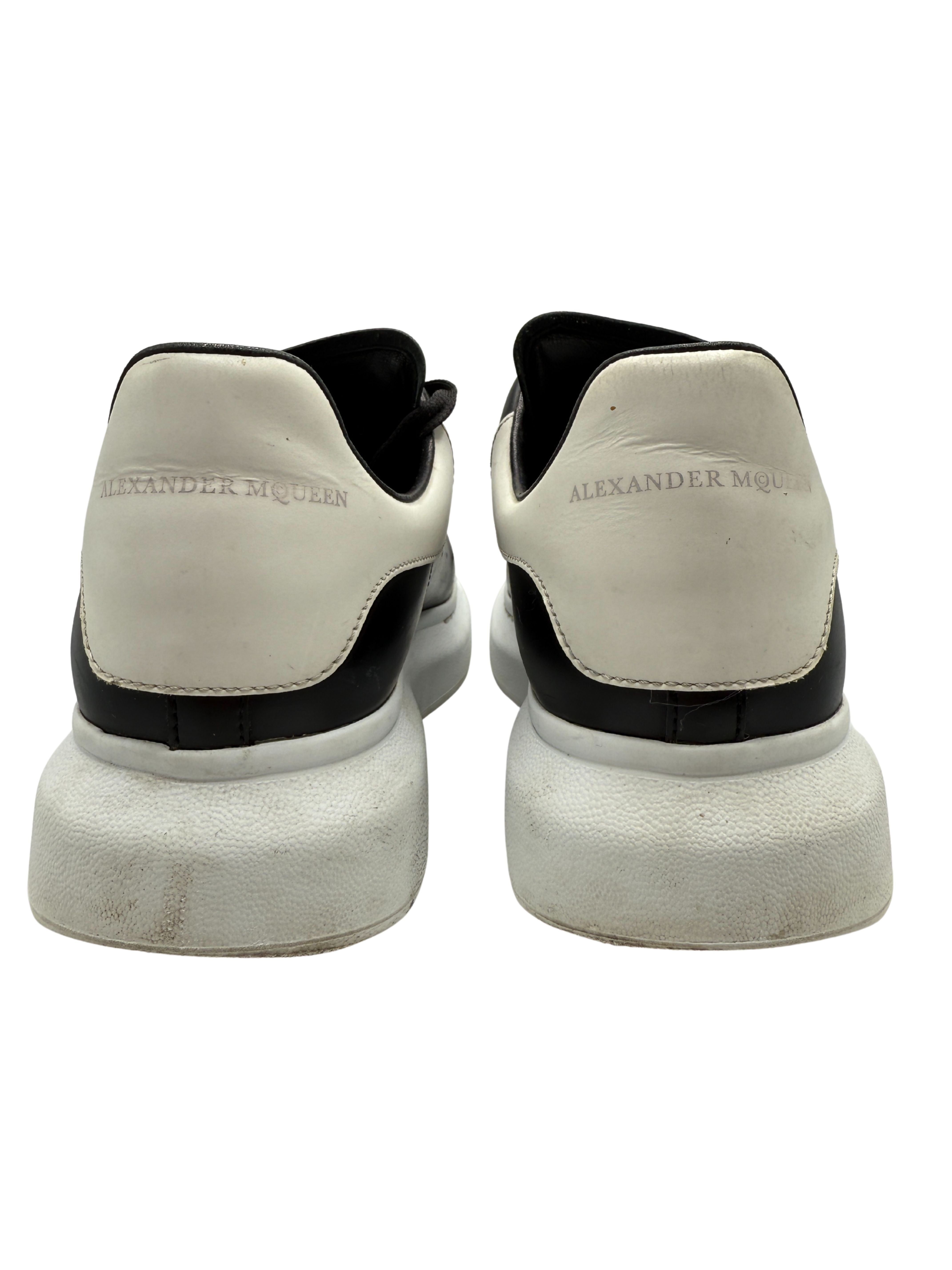 Alexander McQueen Oversized Trainers - Black