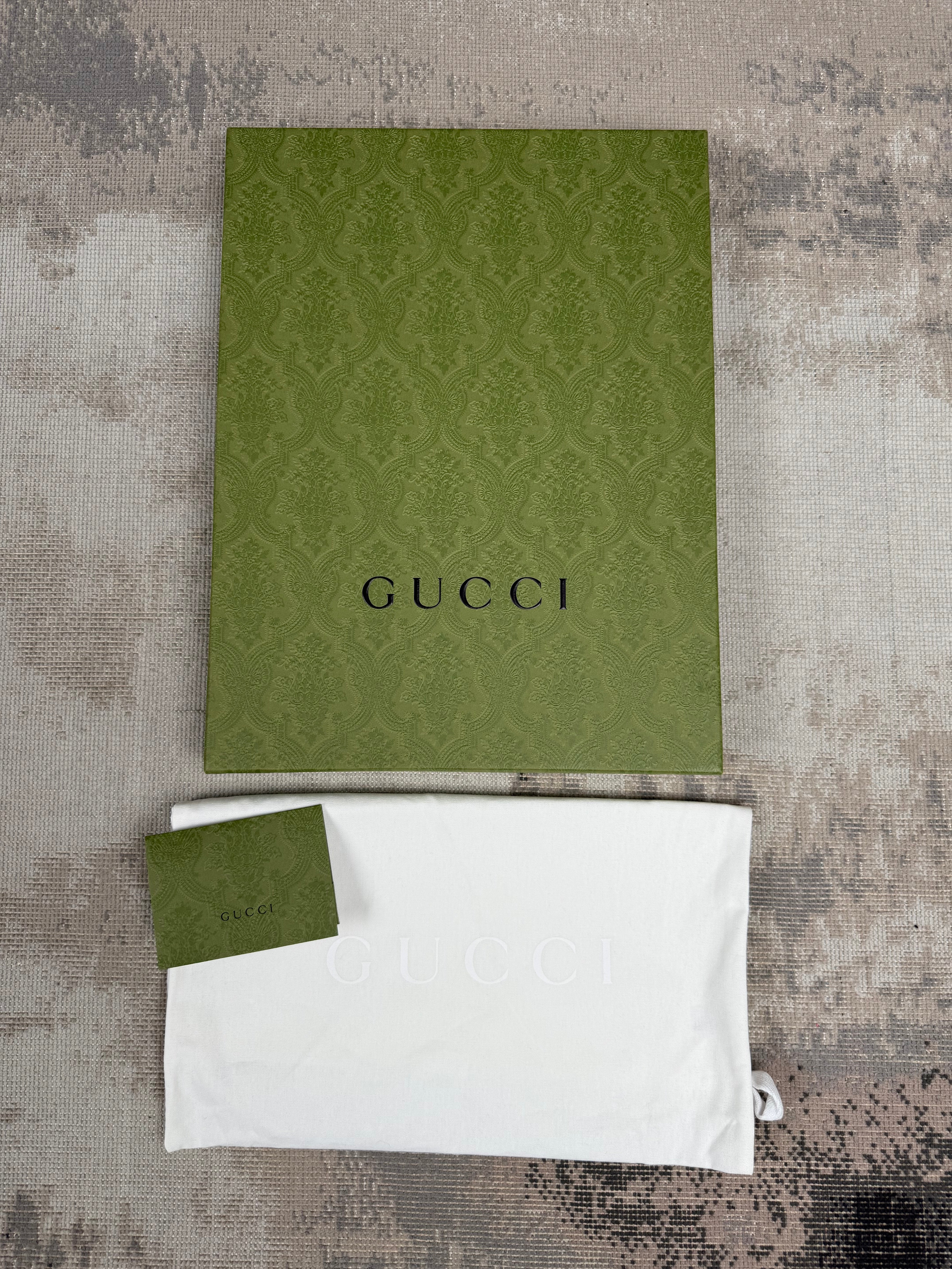 Gucci GG Supreme Messenger Bag - Beige (Unused) Gucci