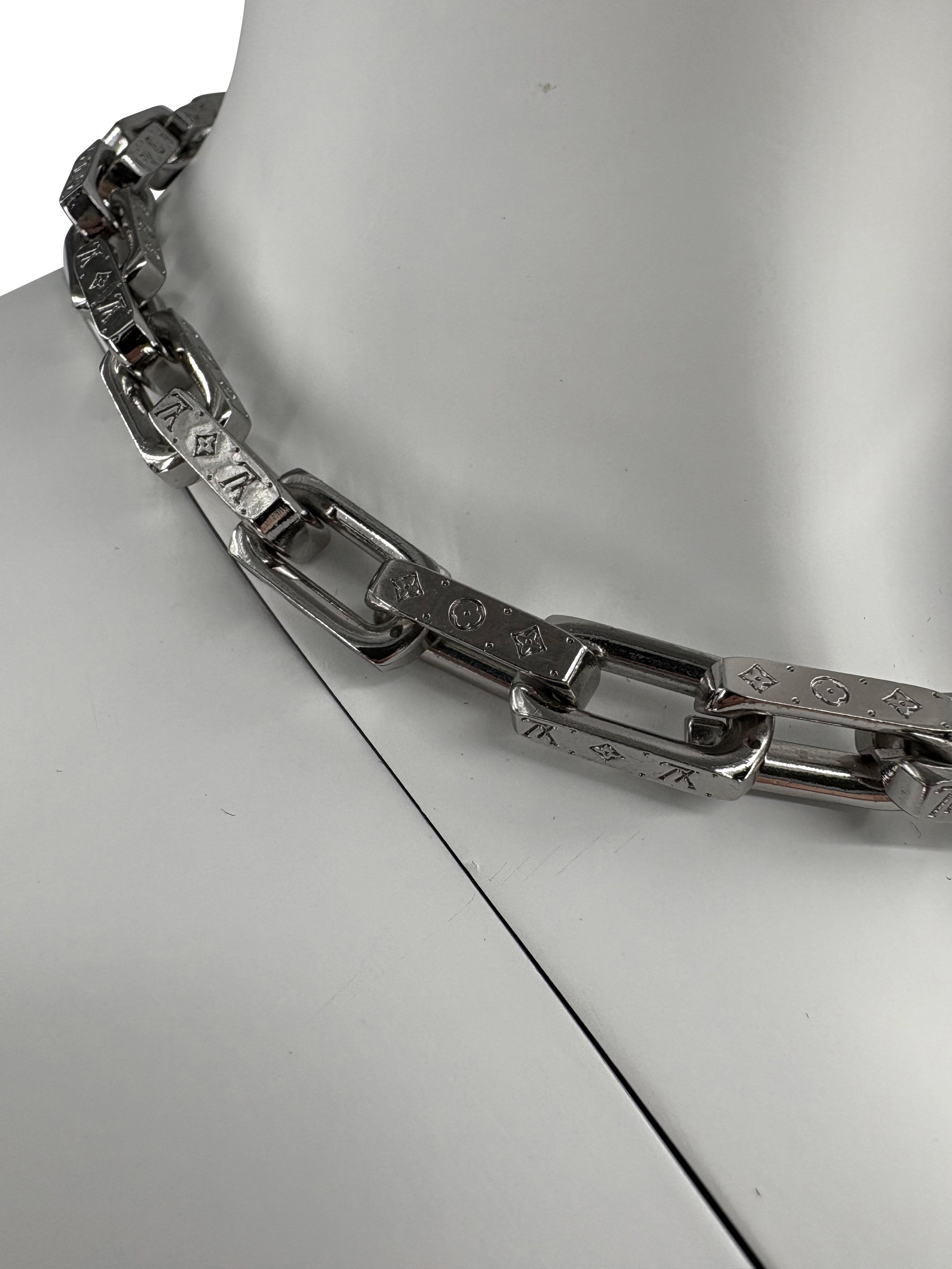 Louis Vuitton Monogram Chain Necklace - Steel / Silver Louis Vuitton