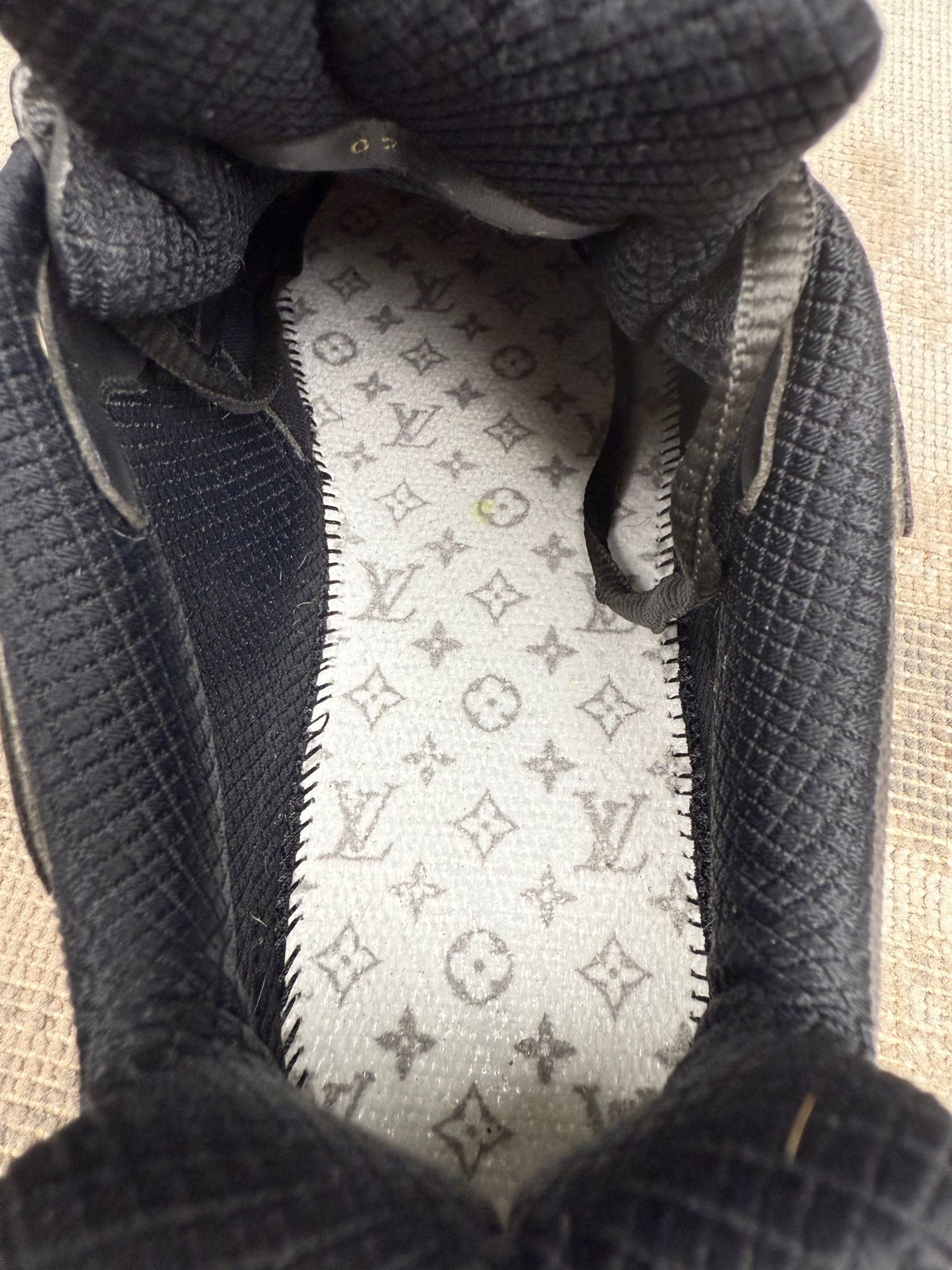 Louis Vuitton LV Runner Tatic Trainers - Black Louis Vuitton