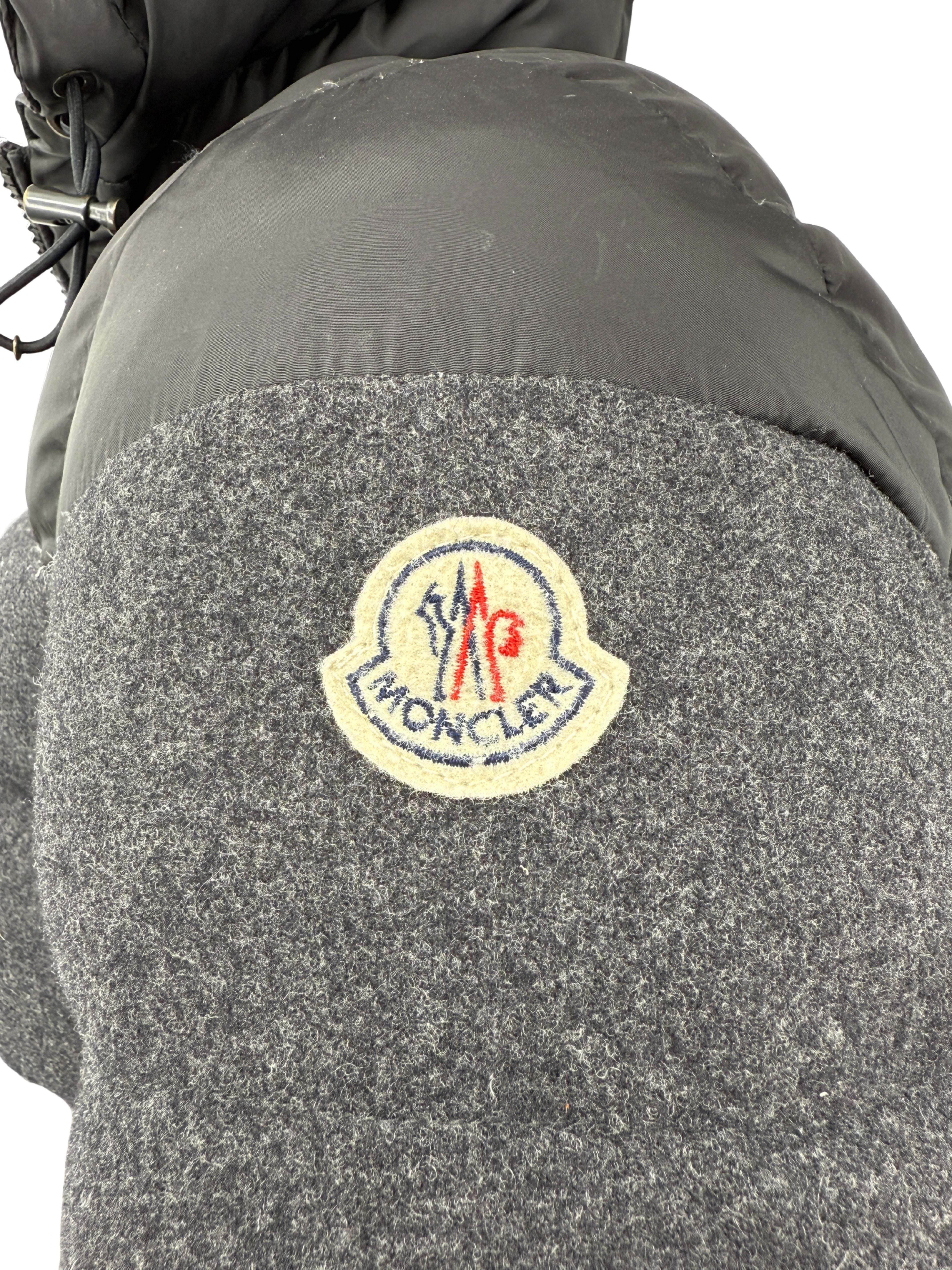 Moncler Harvey Down Jacket - Grey