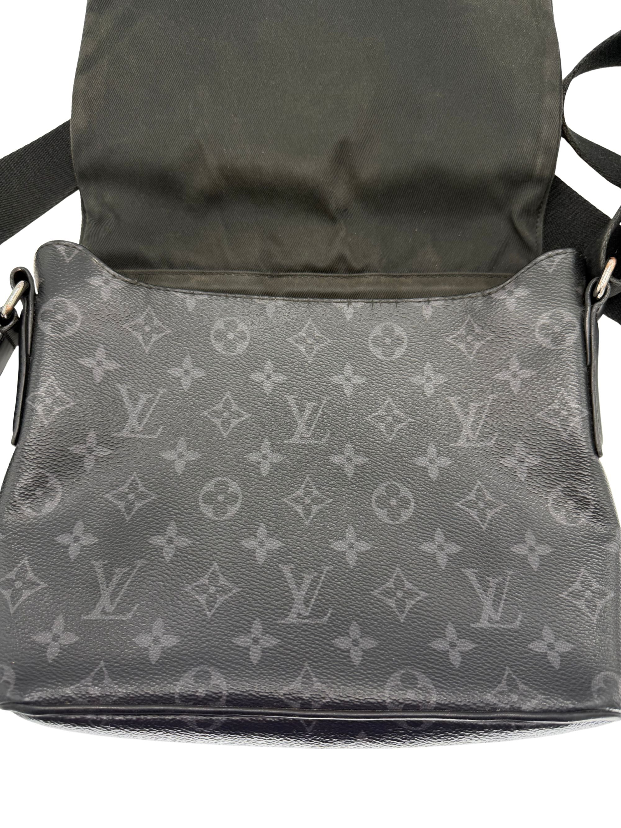 Louis Vuitton Monogram District PM Messenger Bag