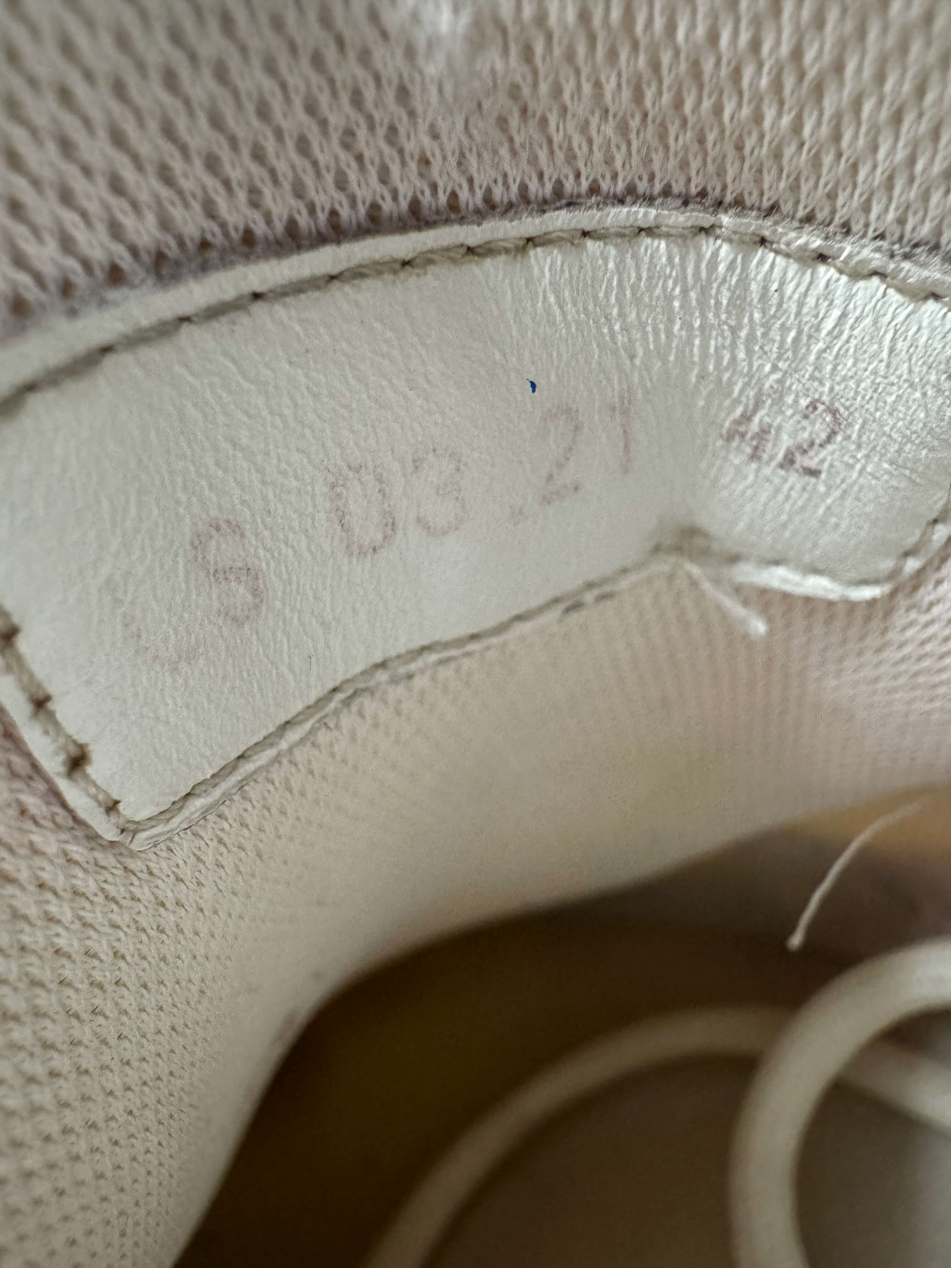 Dior B22 - White Dior