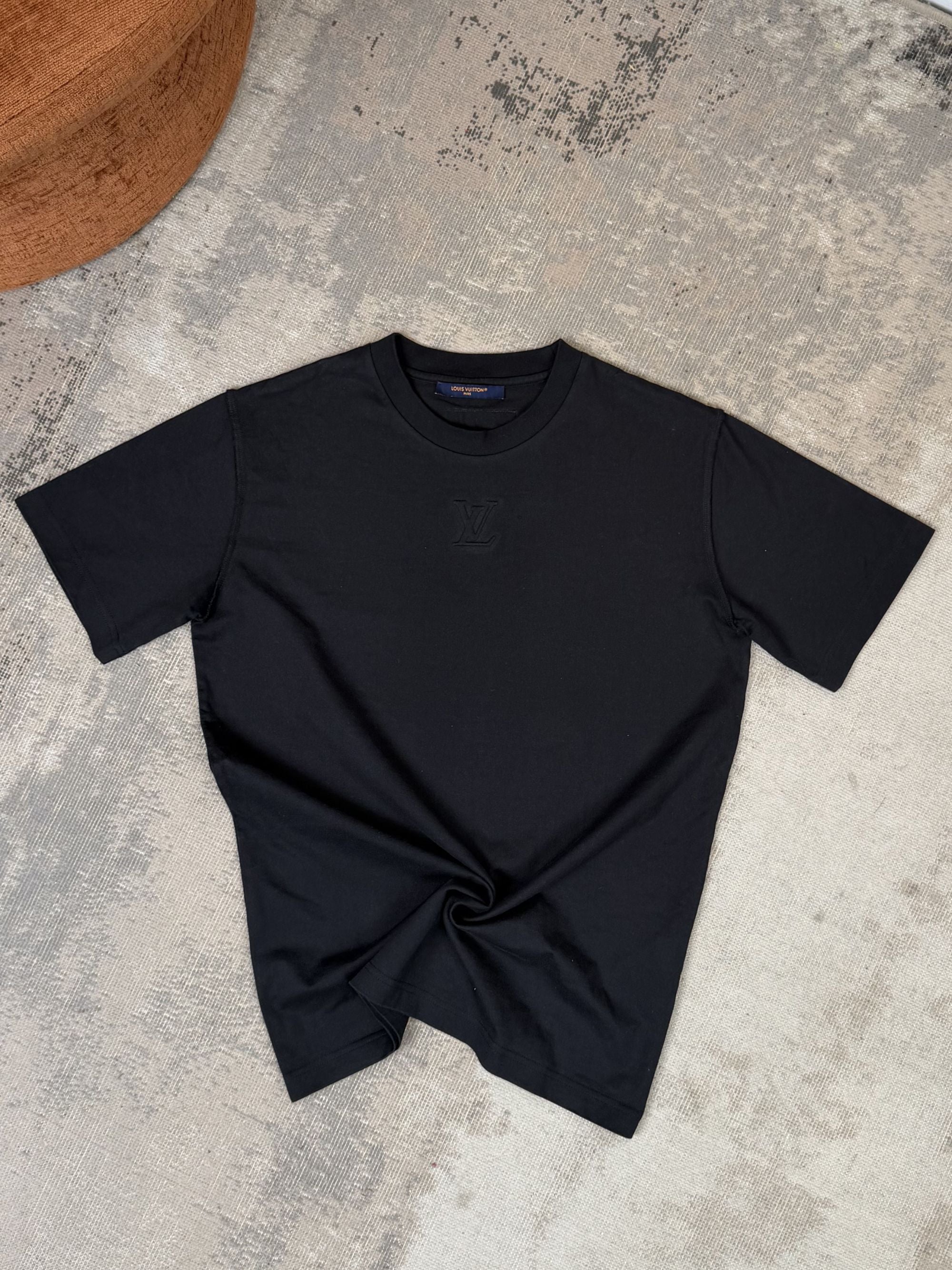 Louis Vuitton Embossed LV T-Shirt - Black Louis Vuitton