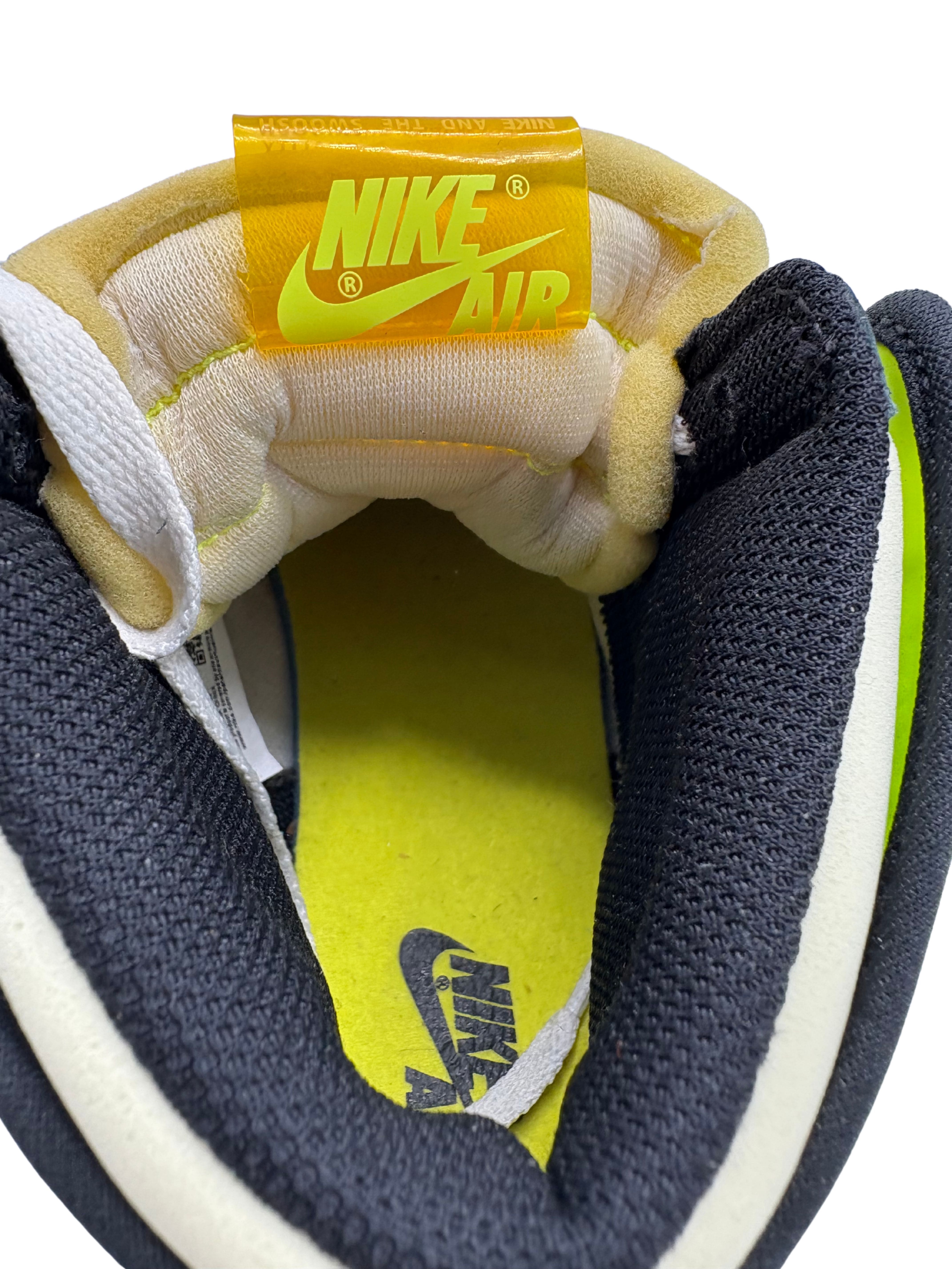 Air Jordan 1 Retro High OG "Volt Gold"