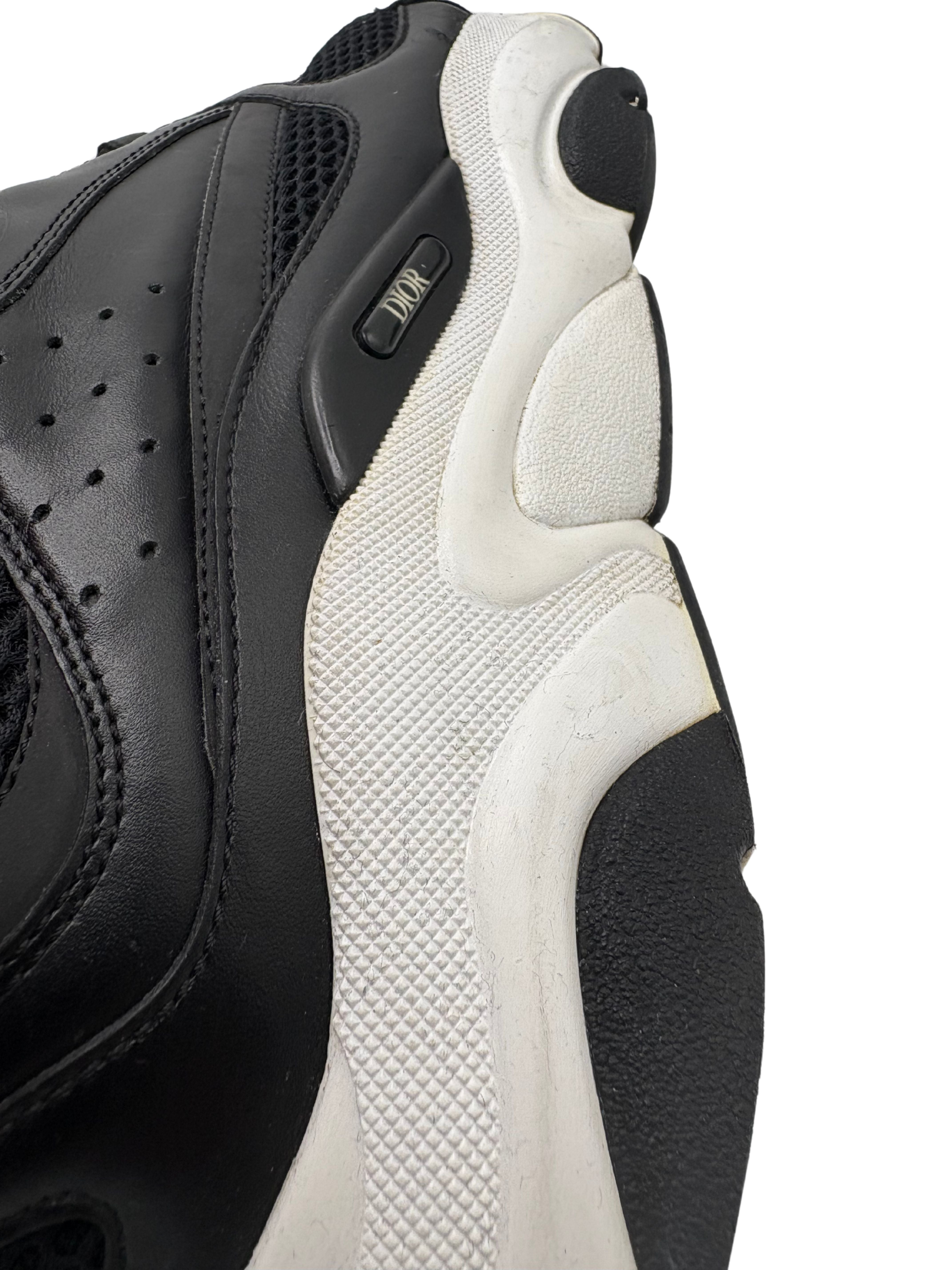Dior B22 - Black/White Dior