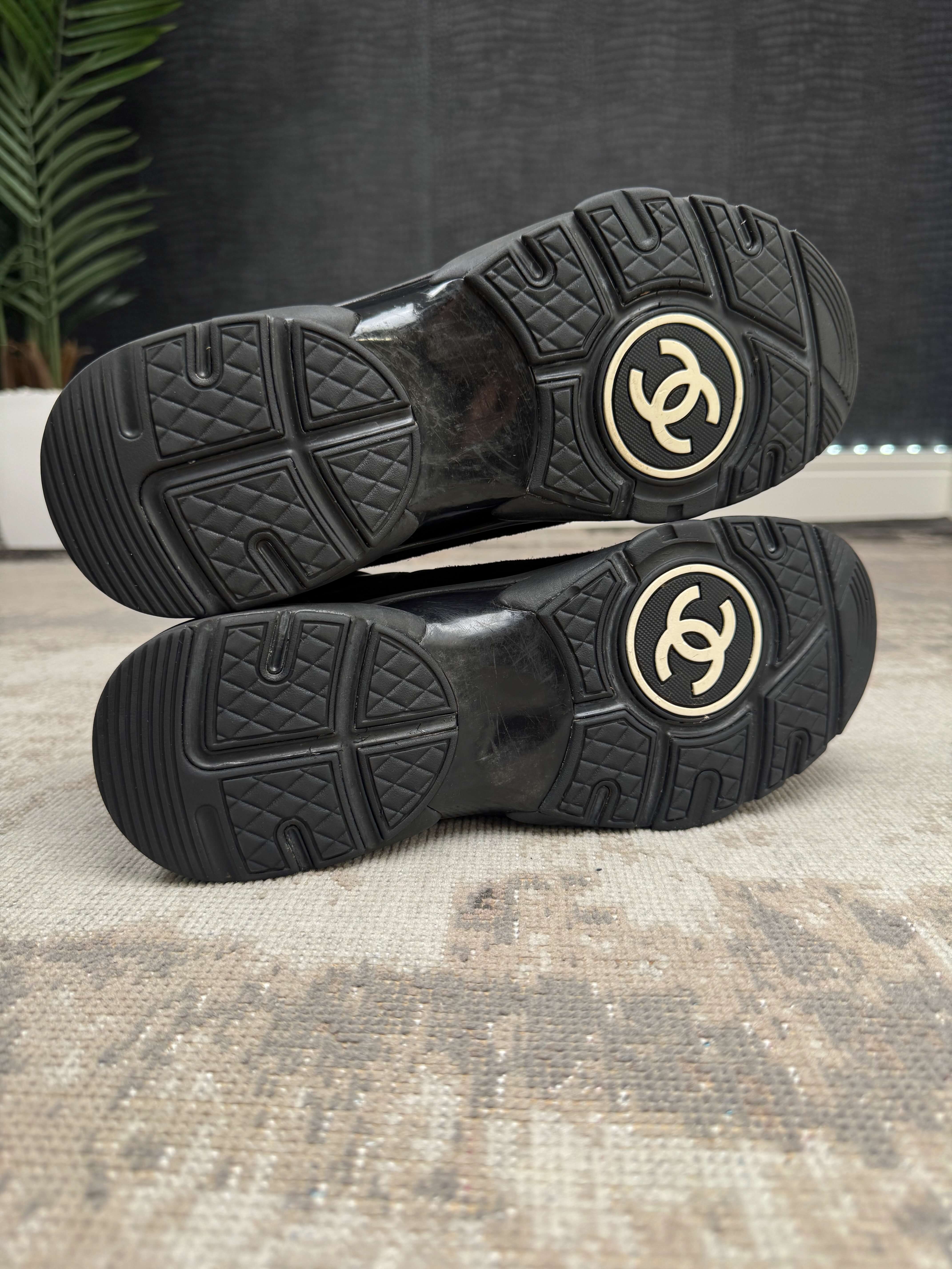 Chanel CC Runner - Black Chanel